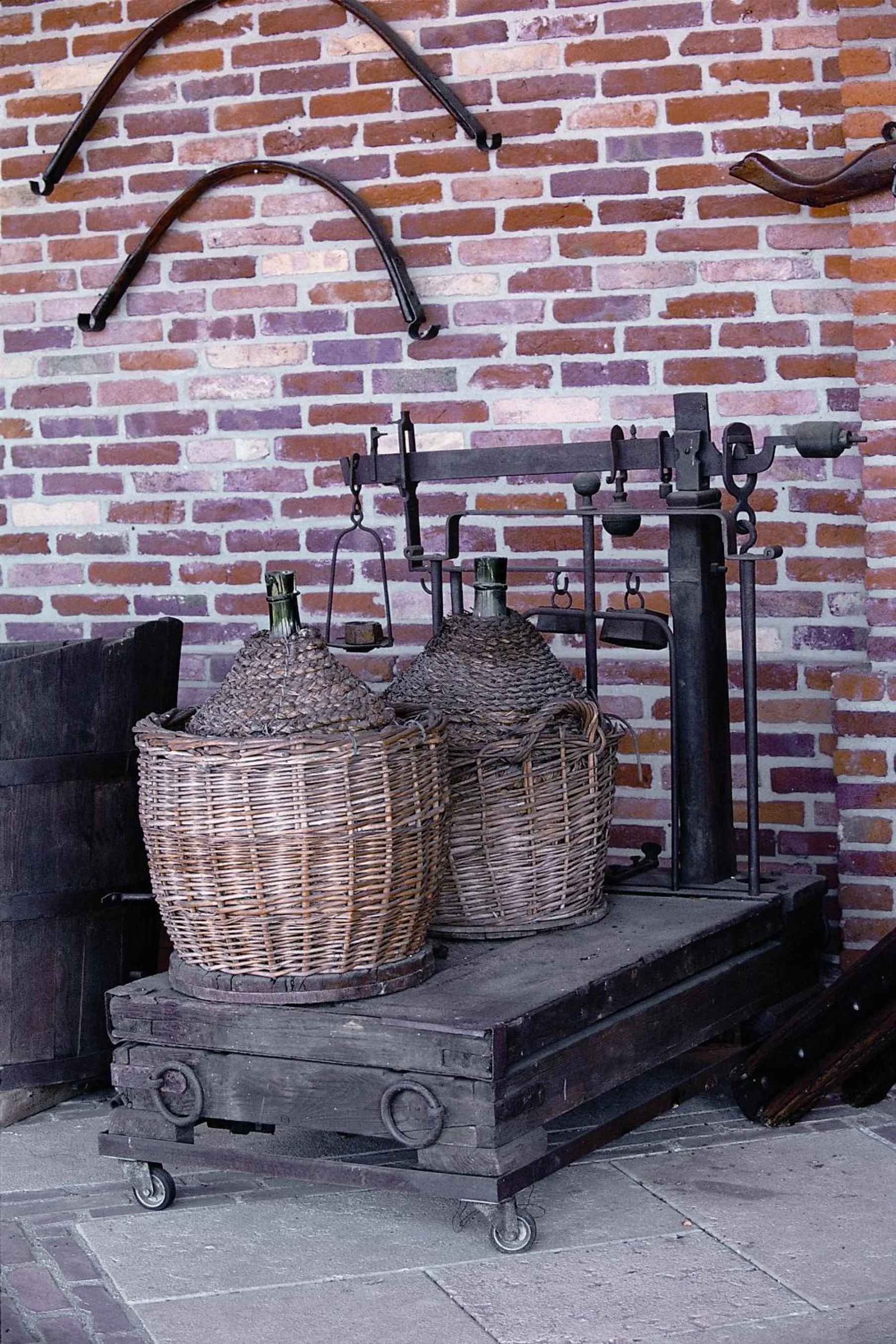 Decorative detail in Monte Tondo Winery