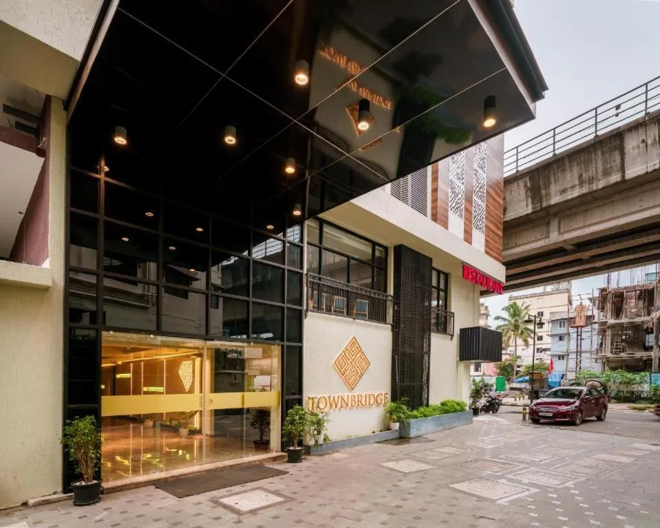 Townbridge Hotels & Suites