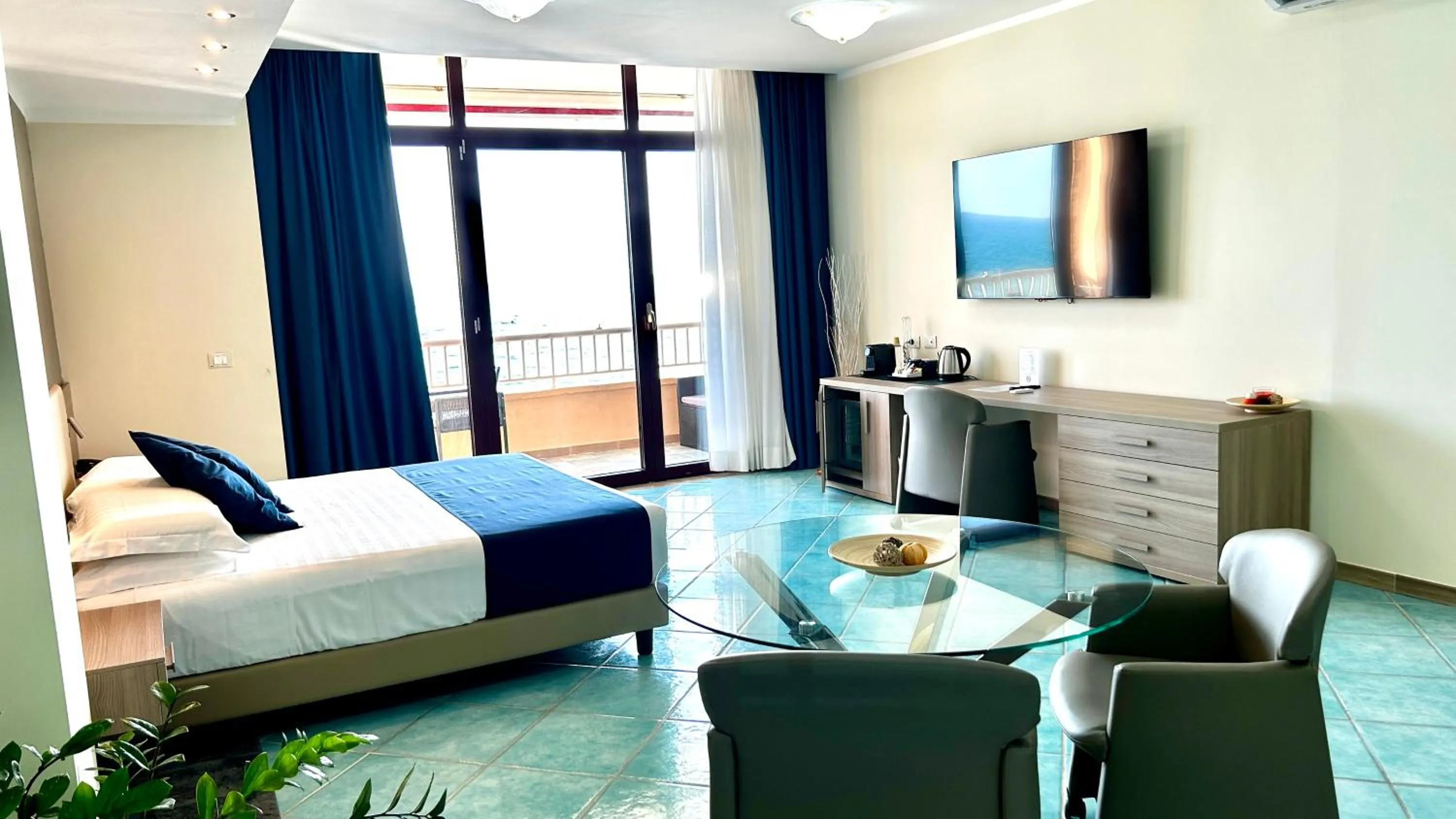 Bedroom, Bed in Hotel Centro Congressi Polo Nautico