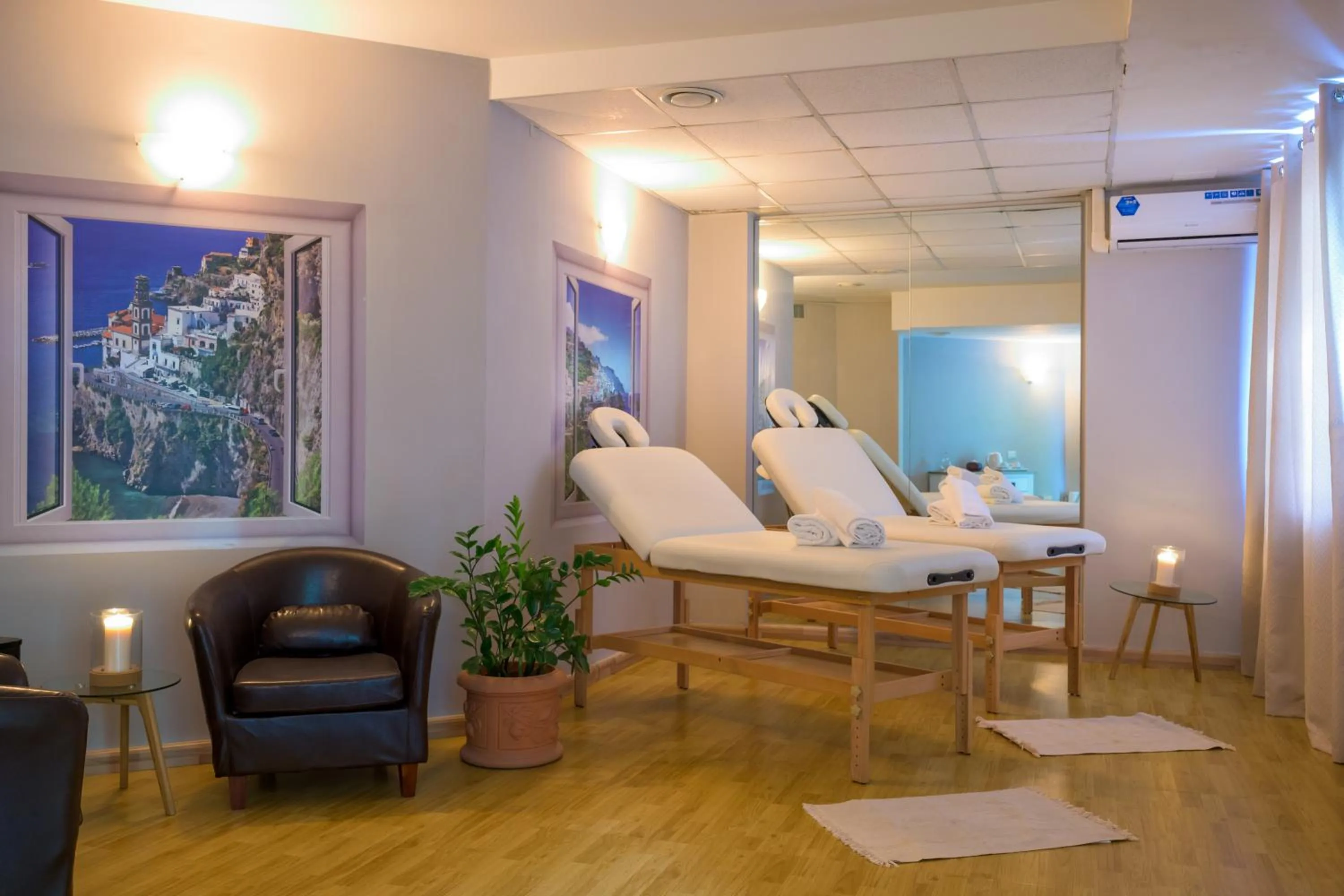 Massage in Hotel Centro Congressi Polo Nautico