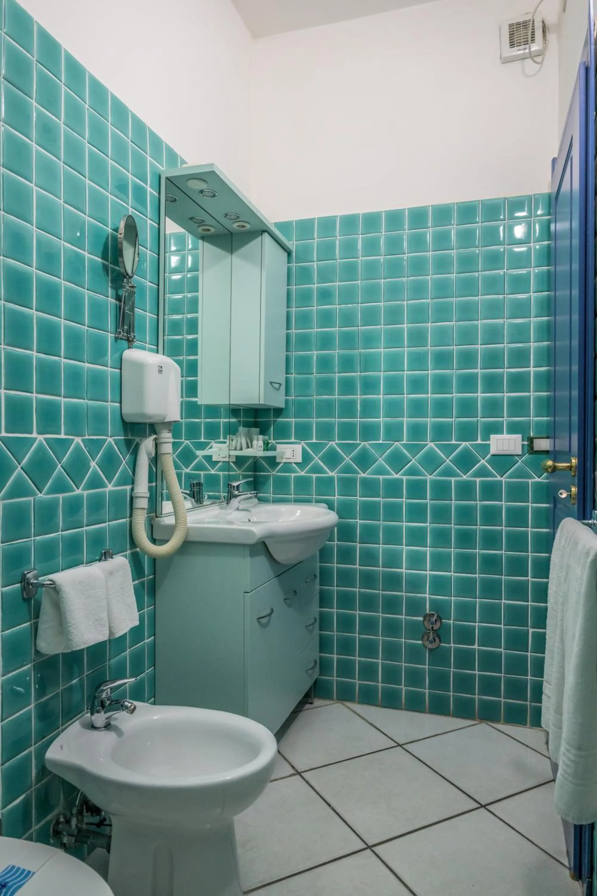 Bedroom in Hotel Centro Congressi Polo Nautico