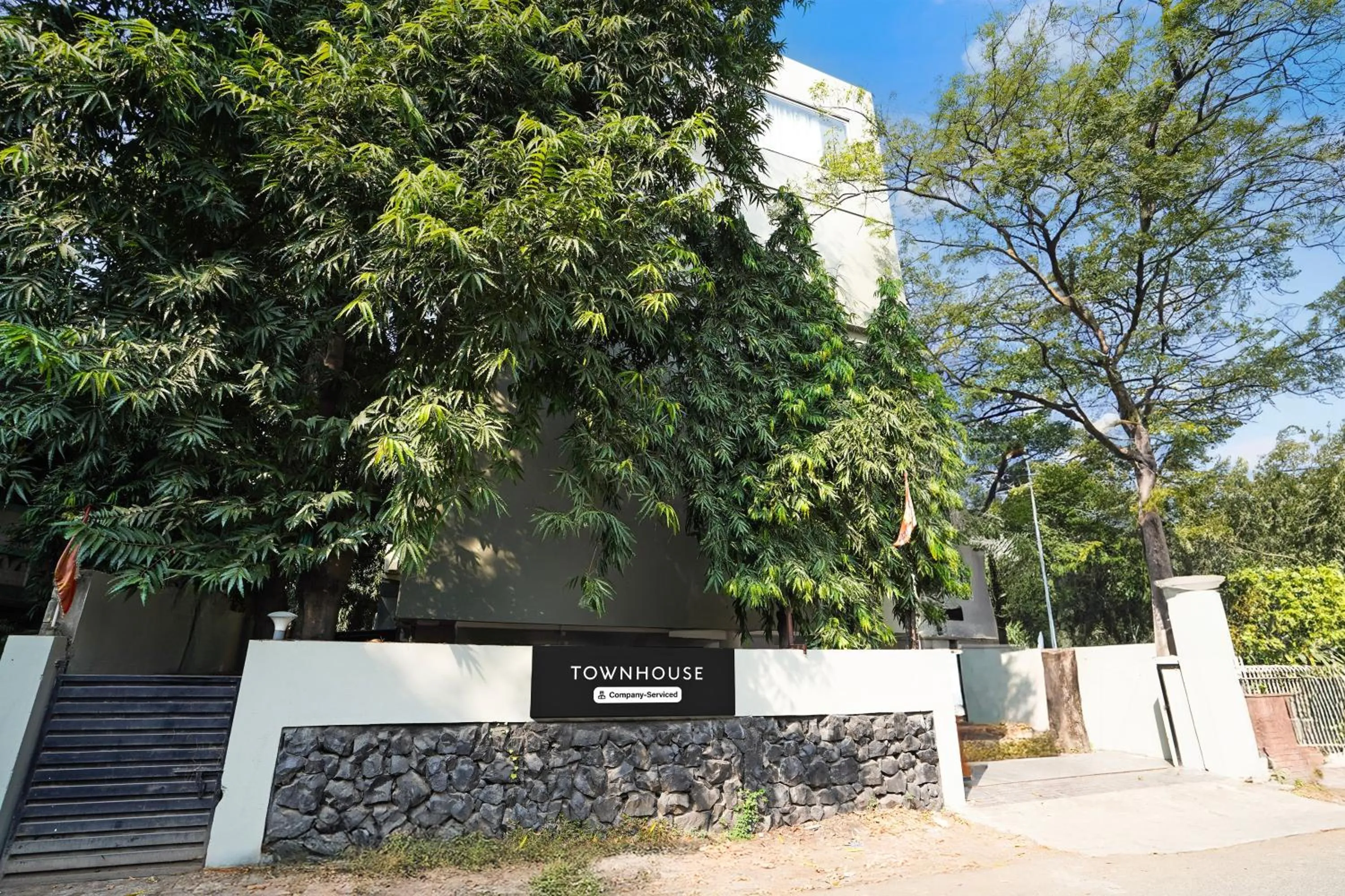 Facade/entrance in Super Townhouse Central Bazar Road Ramdaspeth
