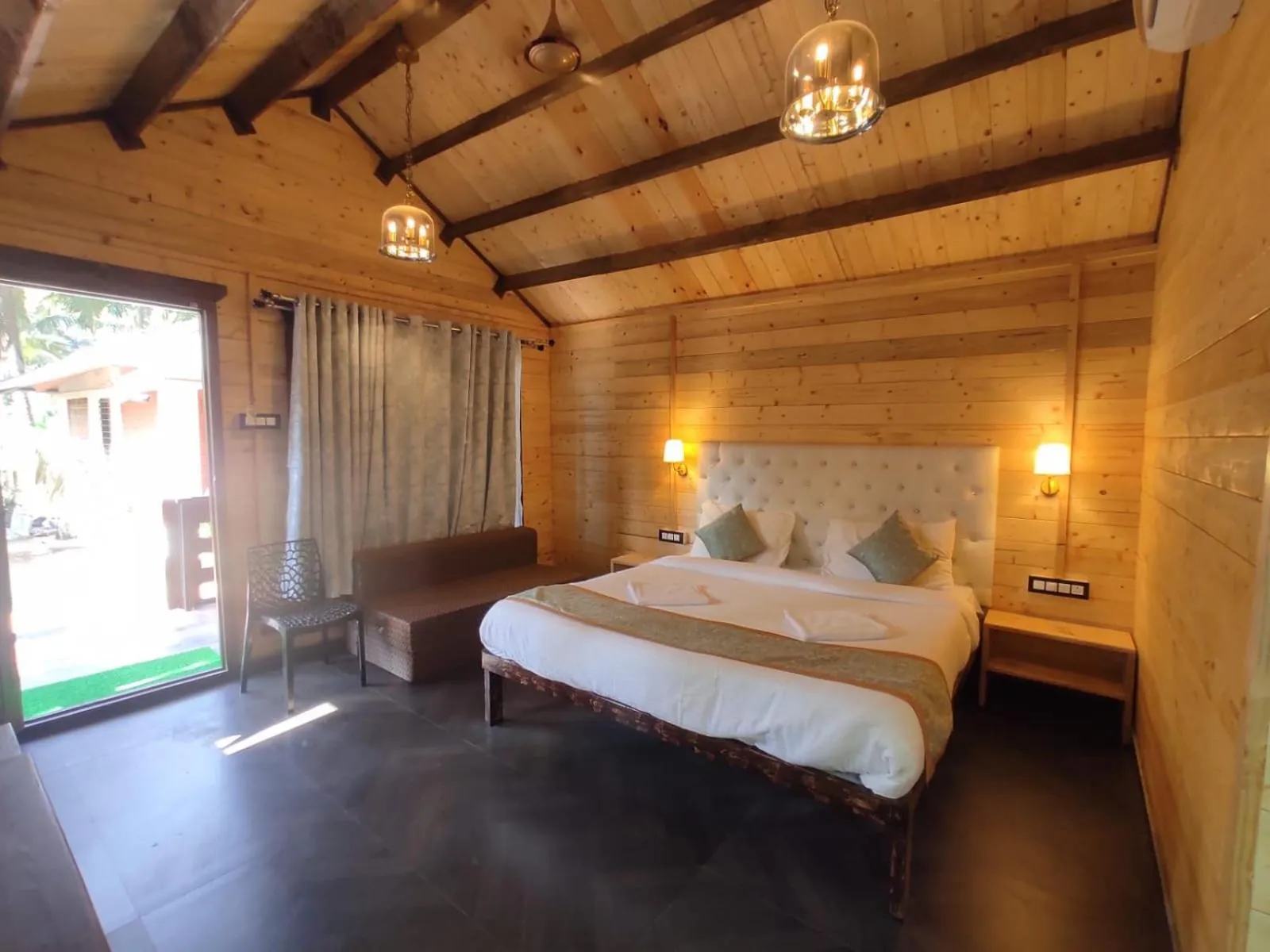 Bed in Cocorico Beach Resort