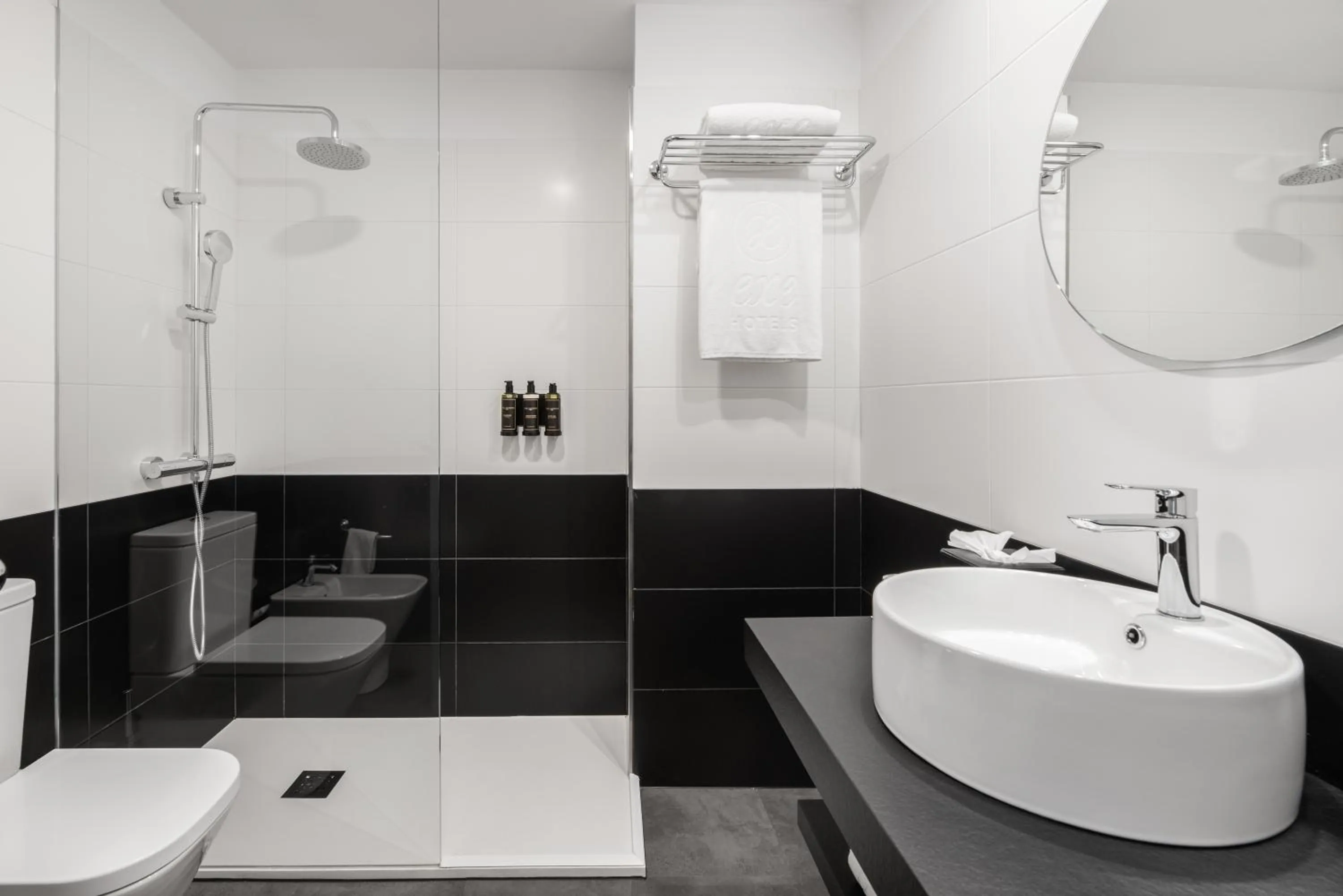 Shower in Exe Peregrino