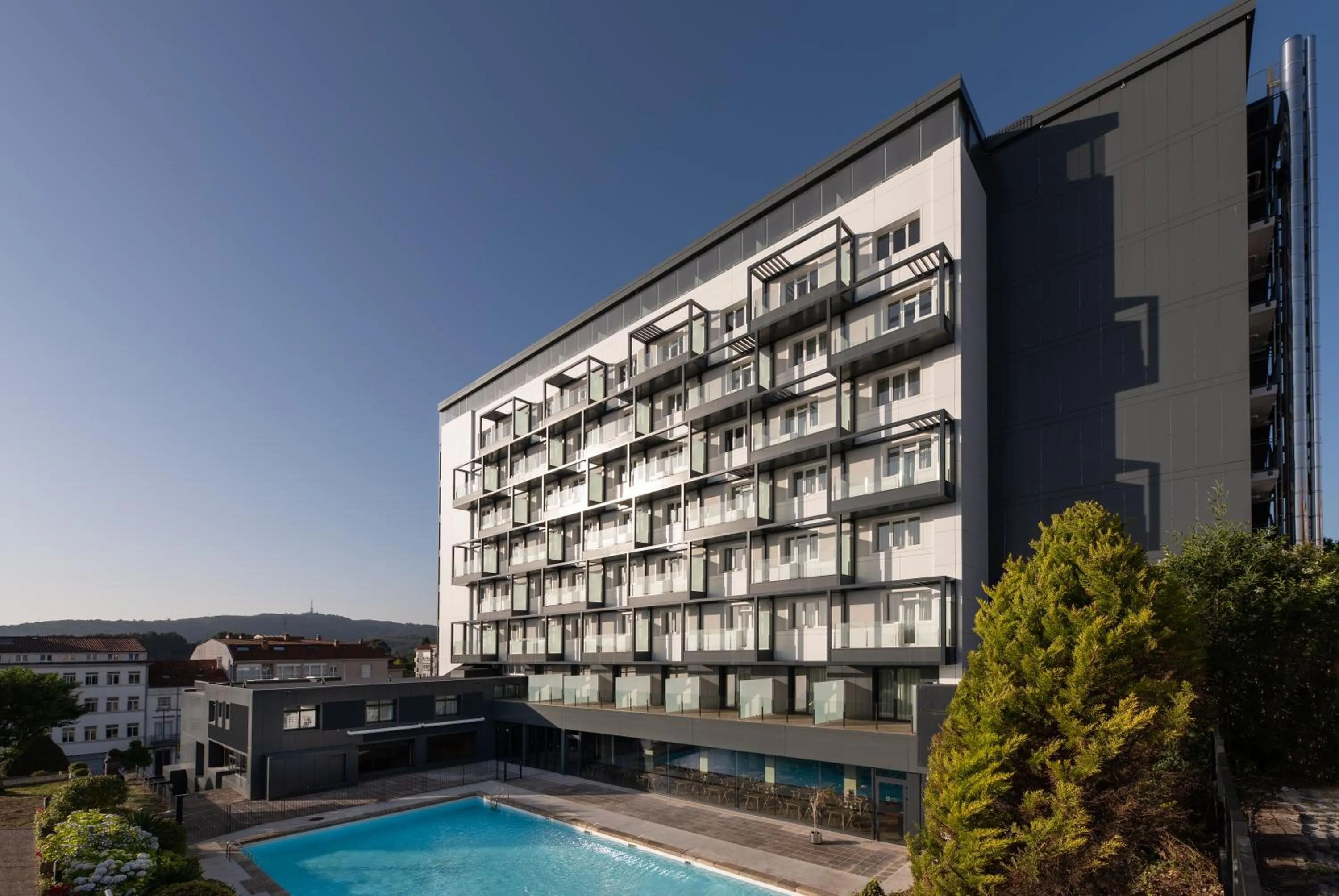 Property building in Exe Peregrino