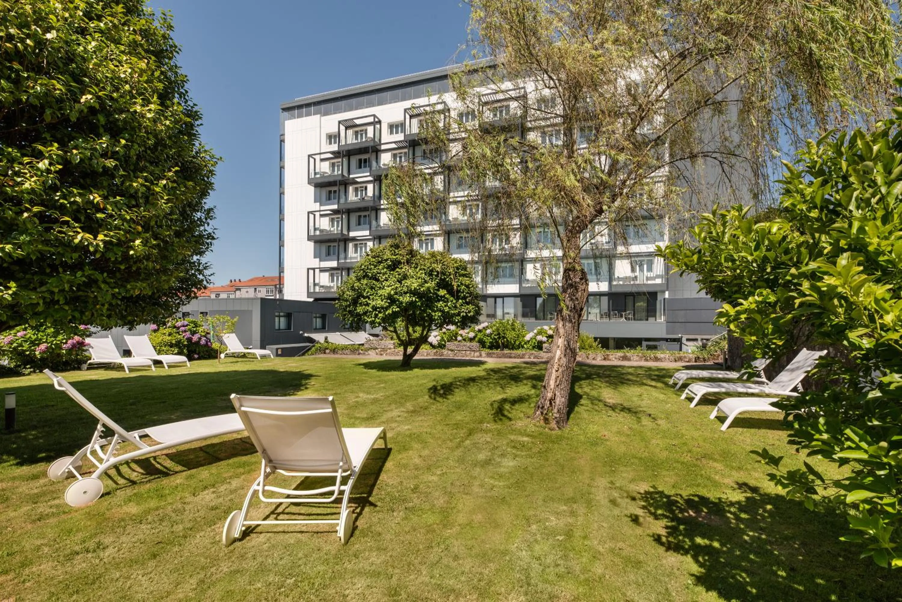 Property building in Exe Peregrino