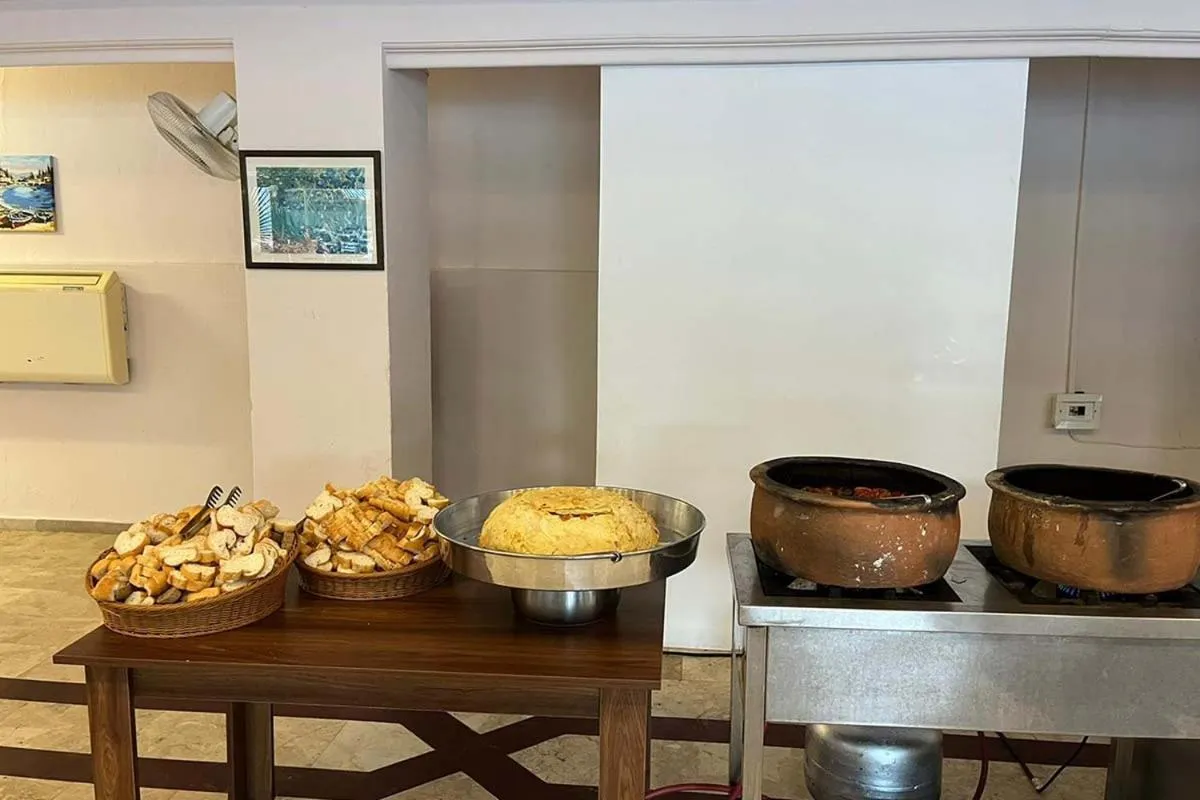 Restaurant/places to eat in Alexius Beach Hotel