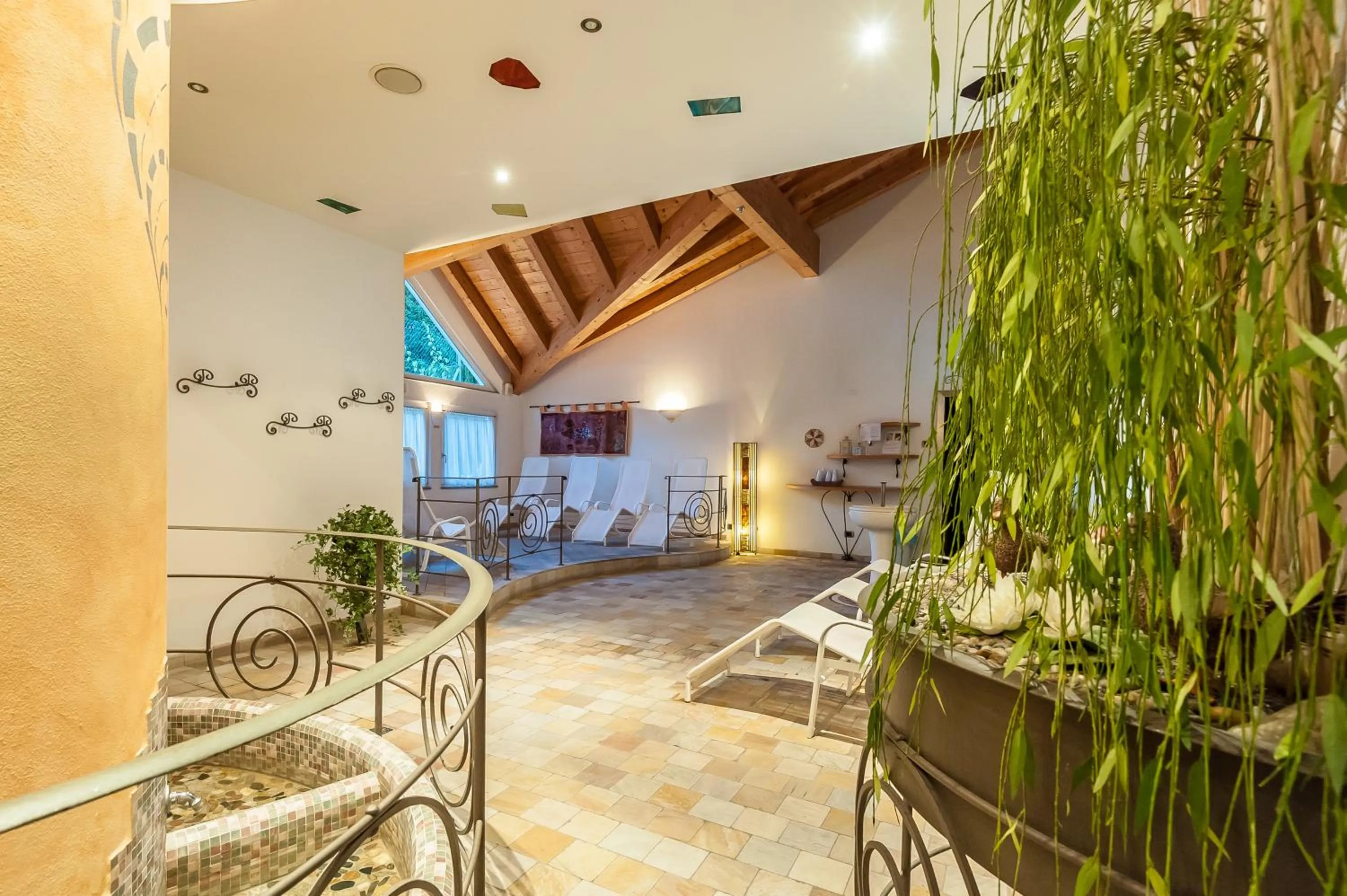 Spa and wellness centre/facilities in Hotel Al Sorriso Greenpark & Wellness