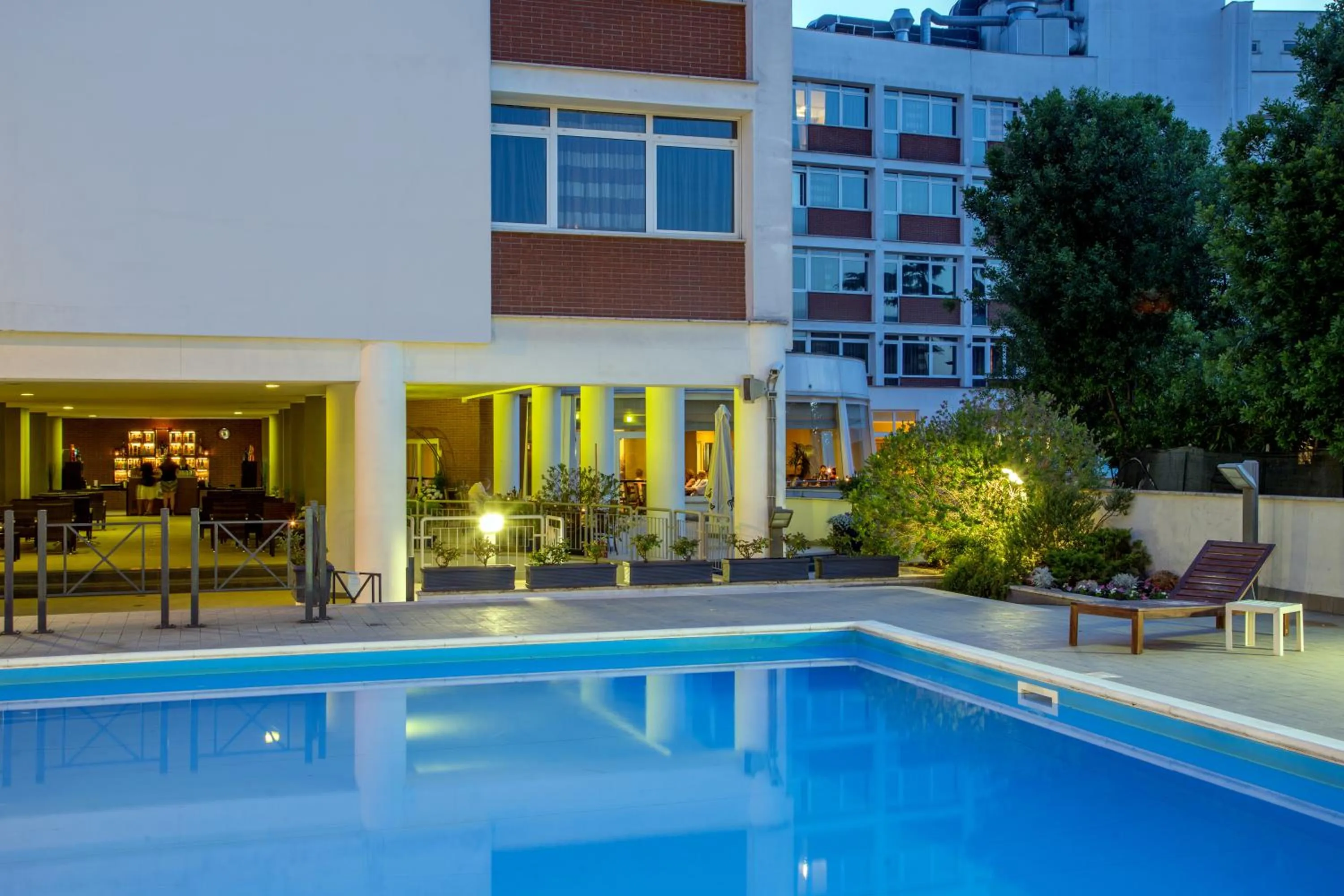Swimming pool in Hotel Capannelle Roma