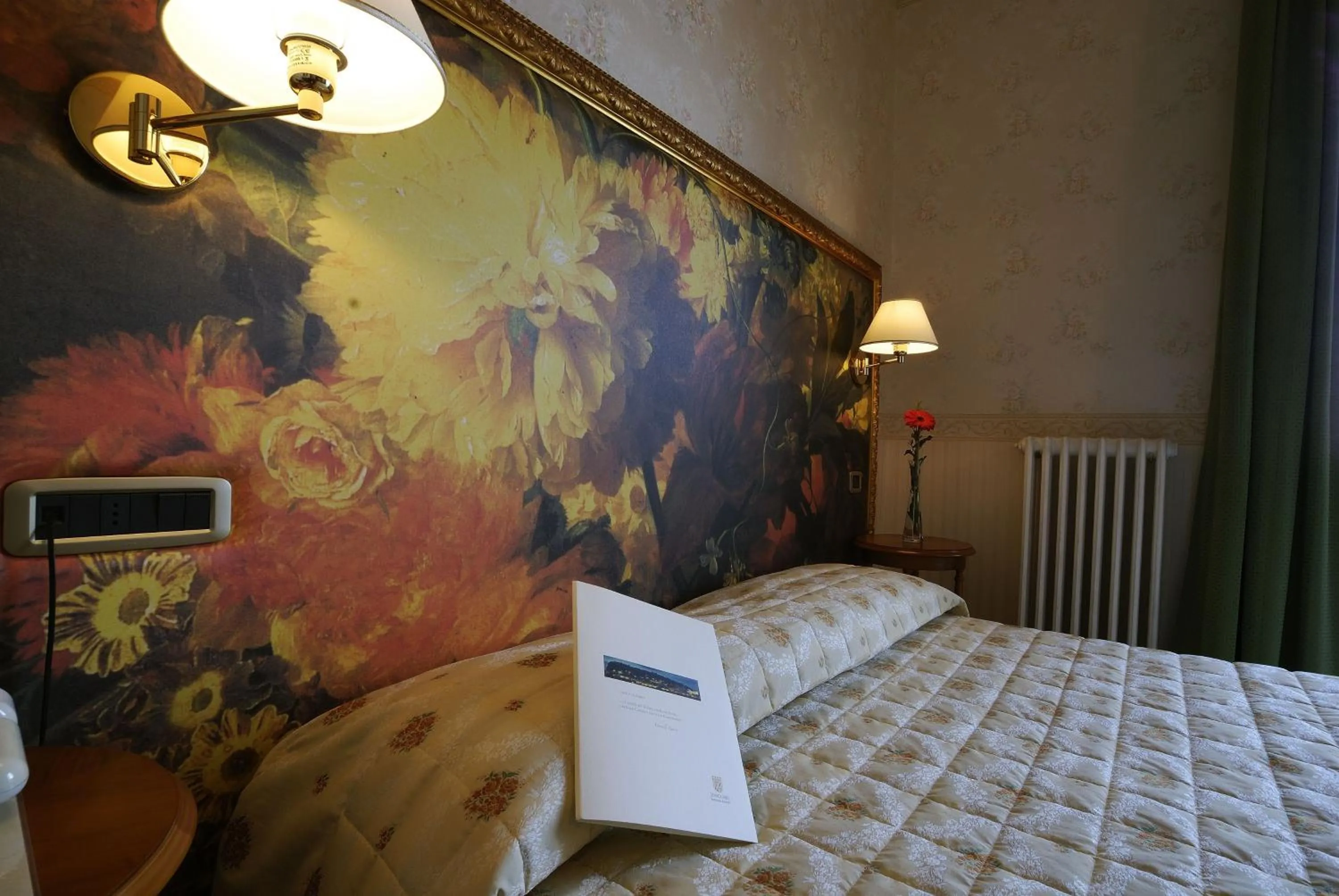 Decorative detail, Bed in Zunica Ospitalità dal 1880