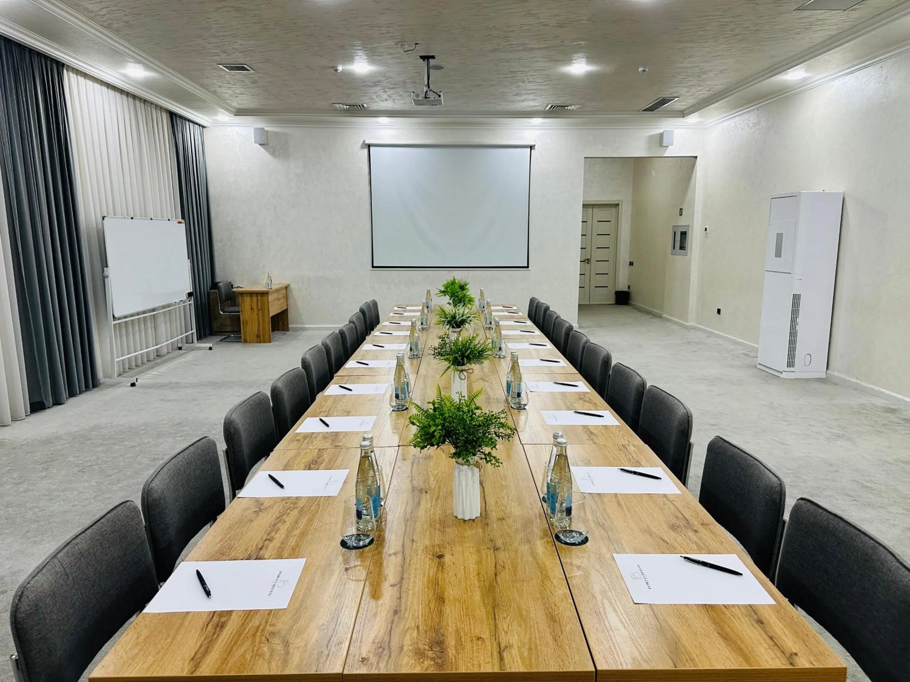 Meeting/conference room in Porto Bello Hotel