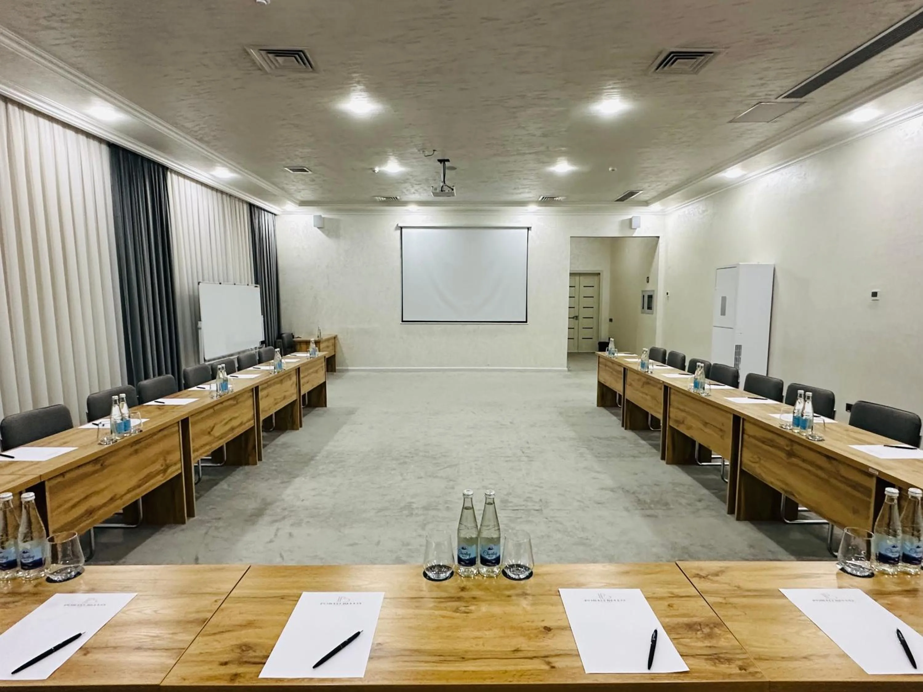 Meeting/conference room in Porto Bello Hotel