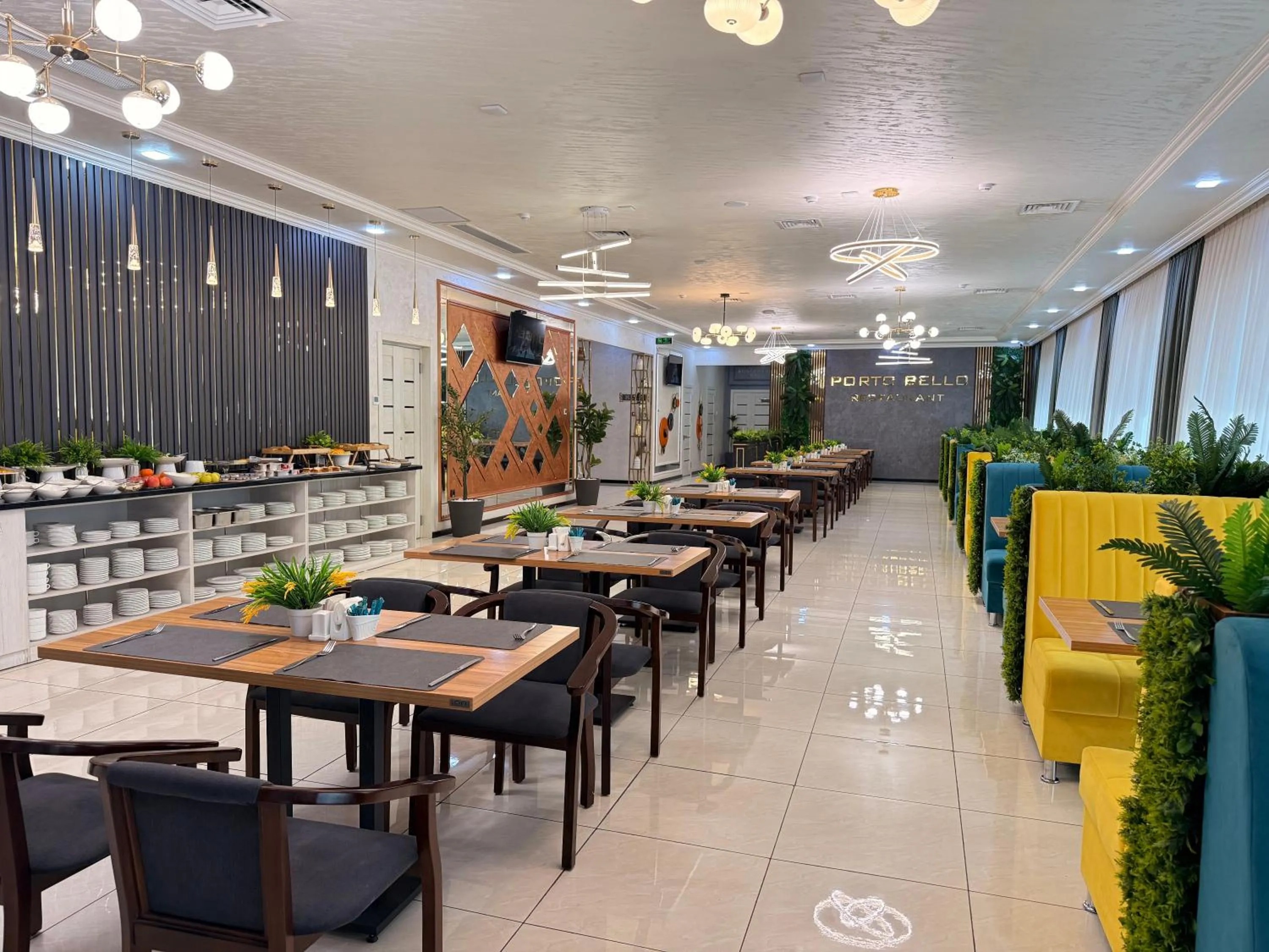 Restaurant/places to eat in Porto Bello Hotel