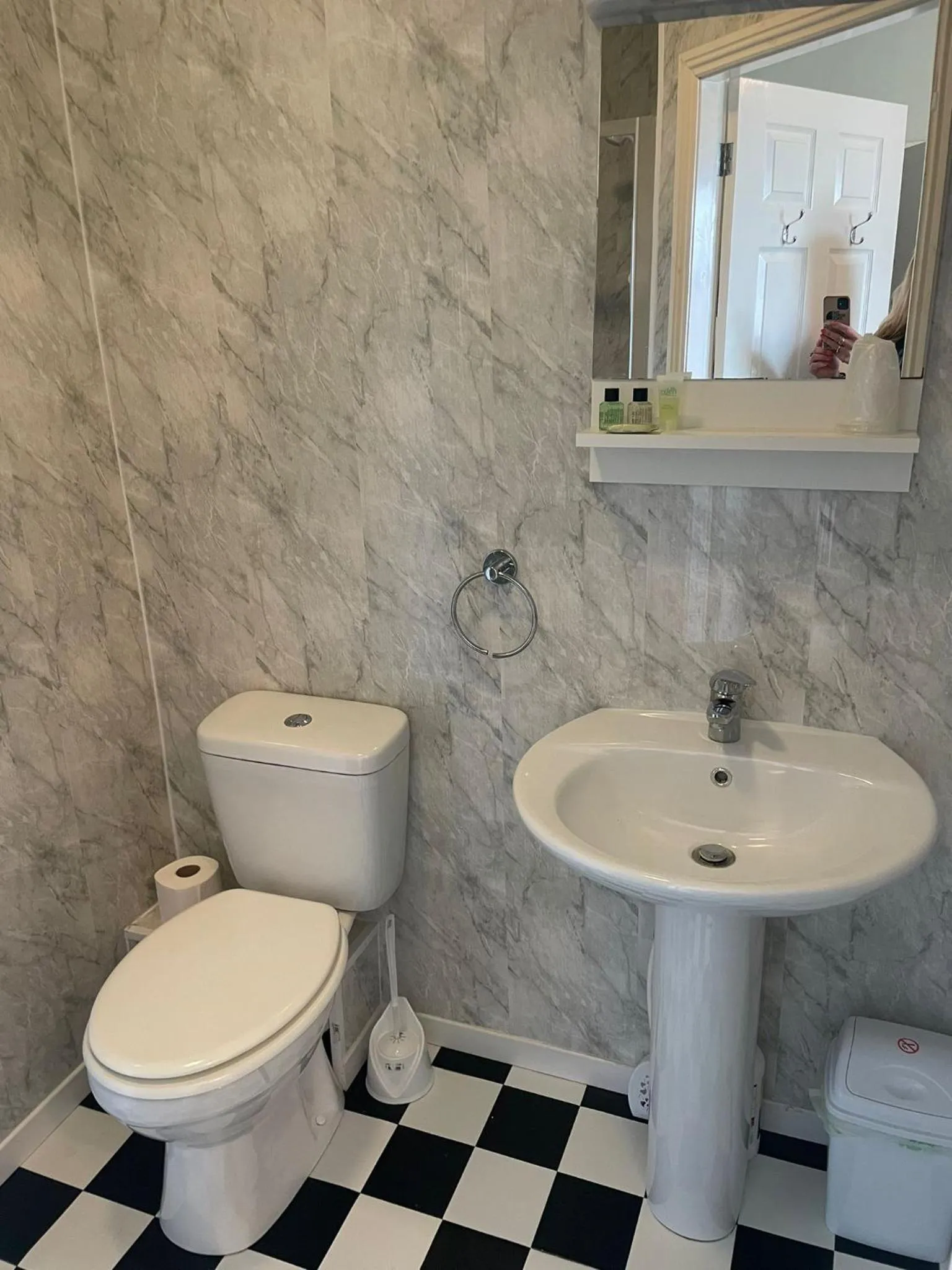 Bathroom in Riversvale Hotel