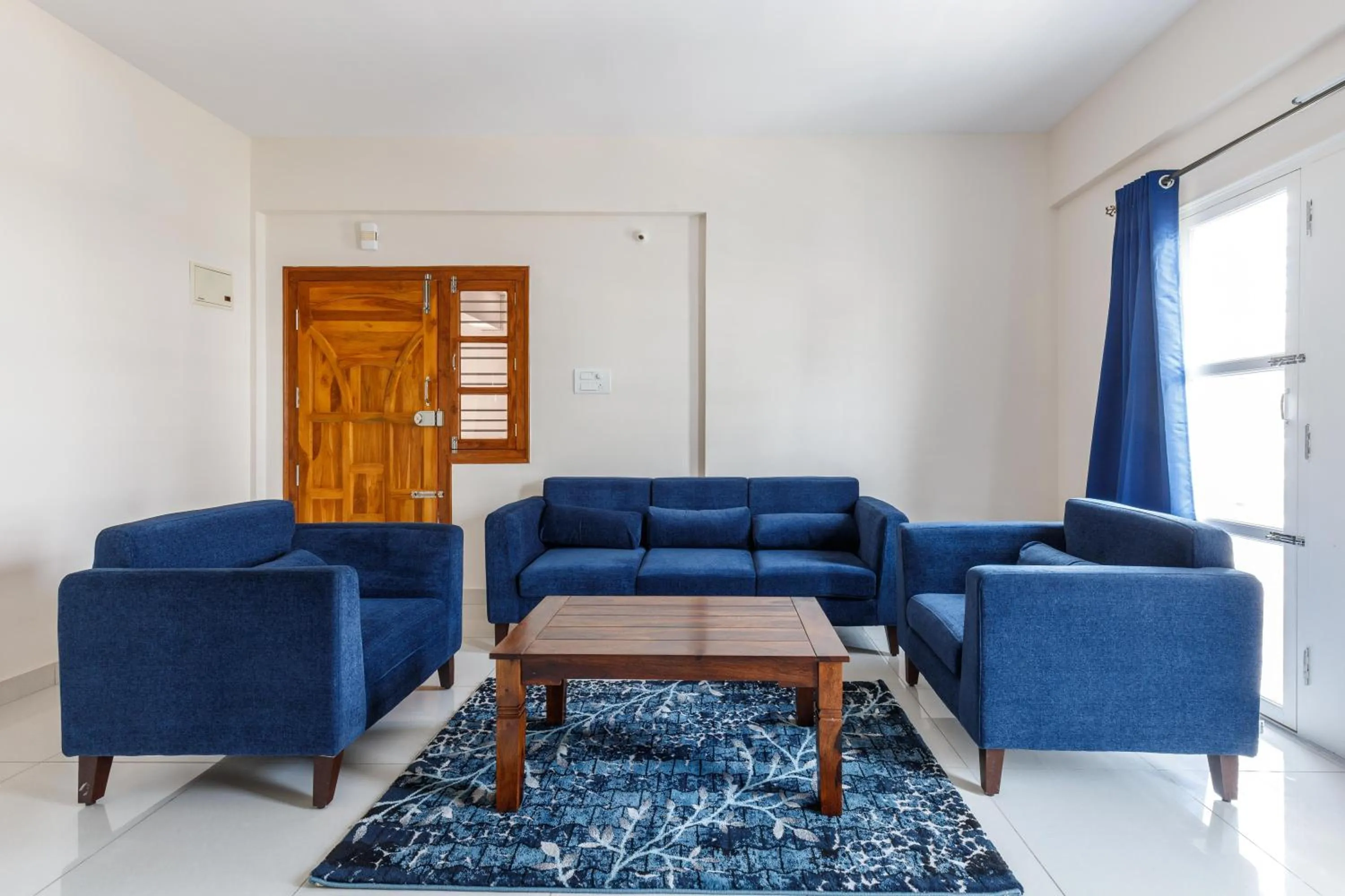 Living room in Pinnacle Serviced Apartments