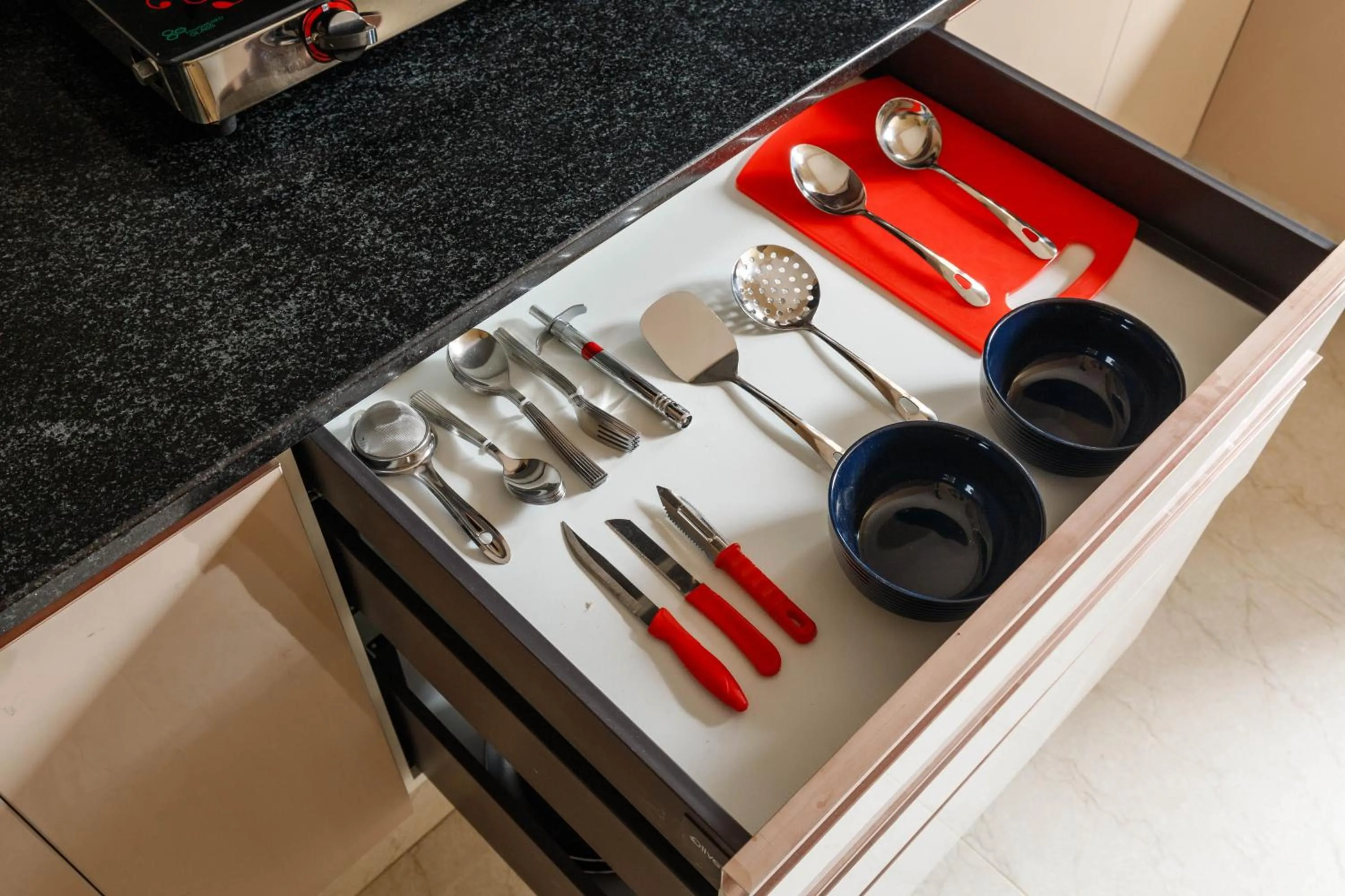 Kitchen or kitchenette in Pinnacle Serviced Apartments