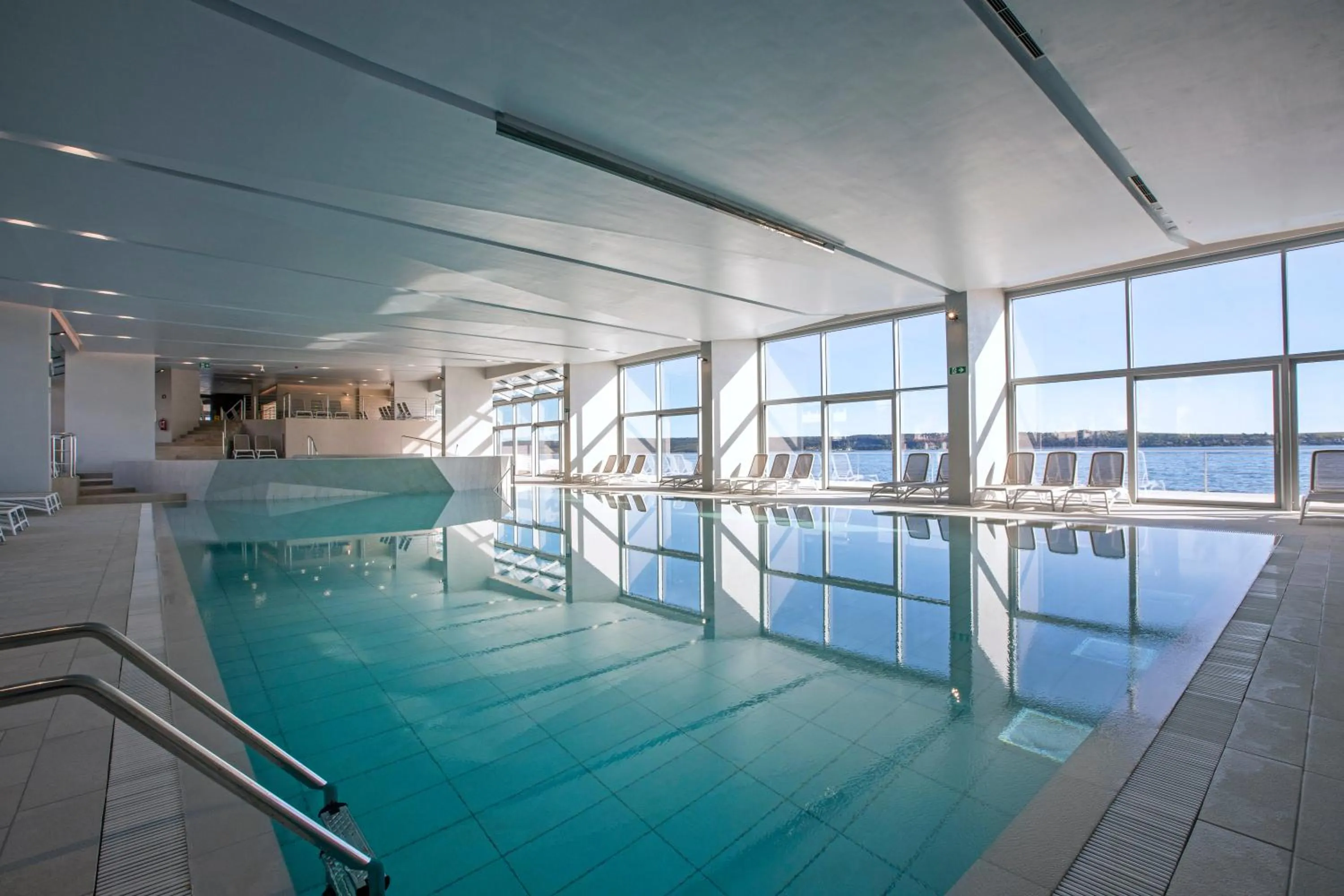 Swimming pool in Hotel Vile Park Premium