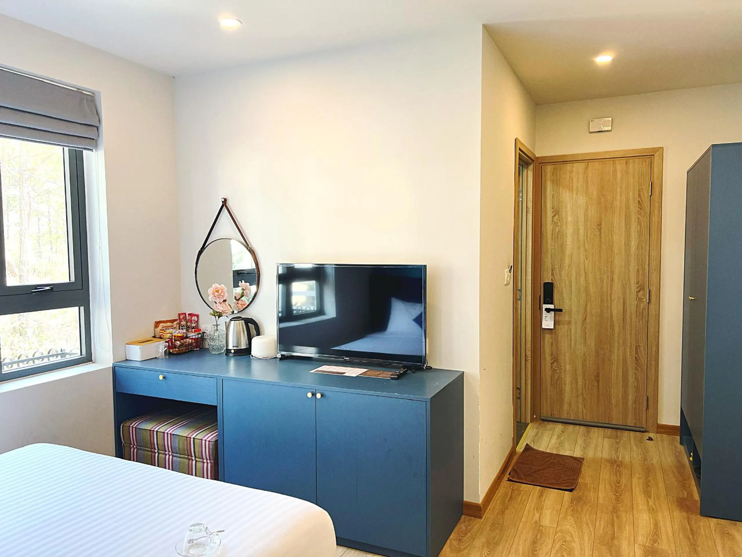 Bedroom, Bed in De La Sol Villa Dalat