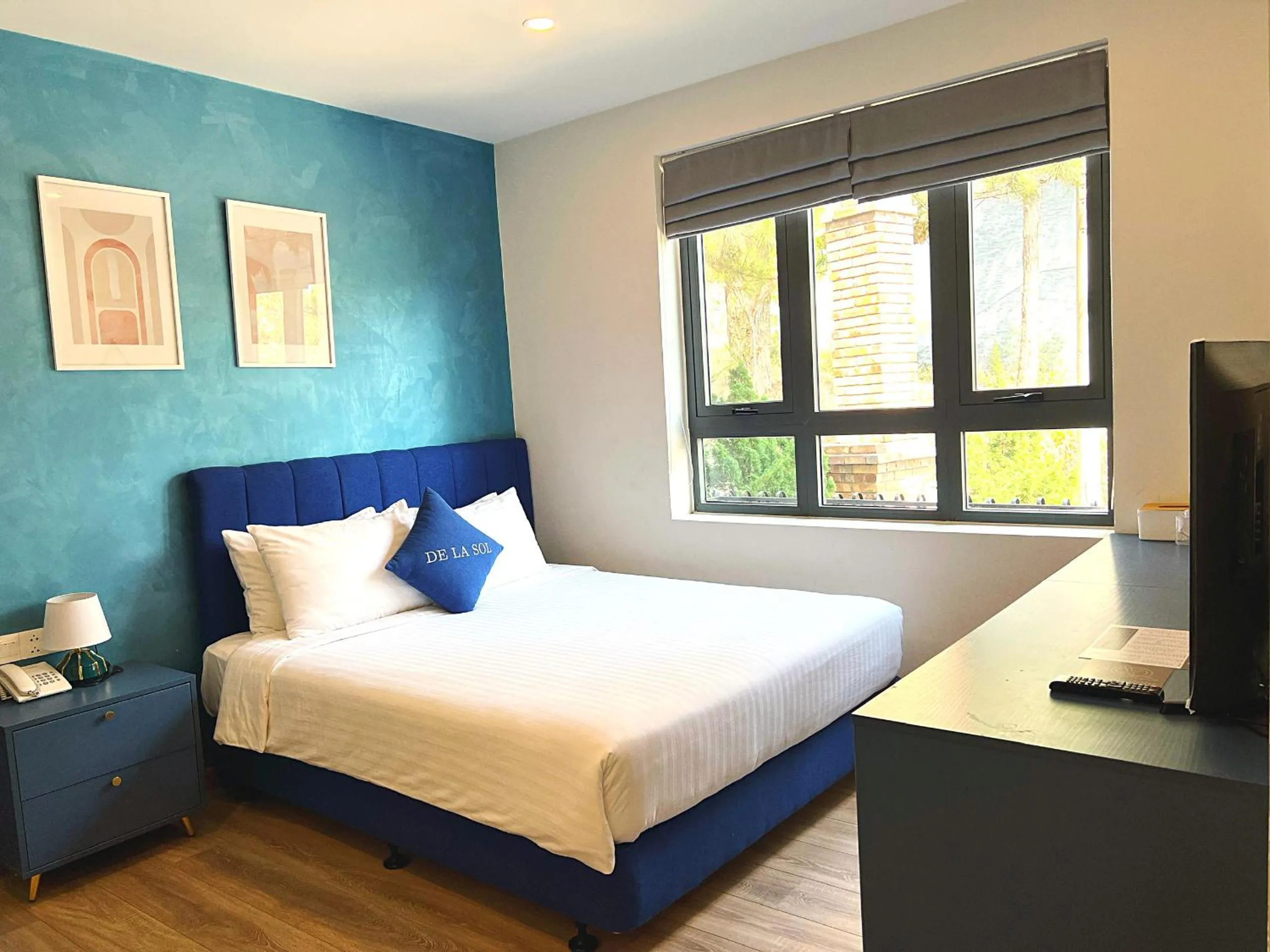 Bed in De La Sol Villa Dalat