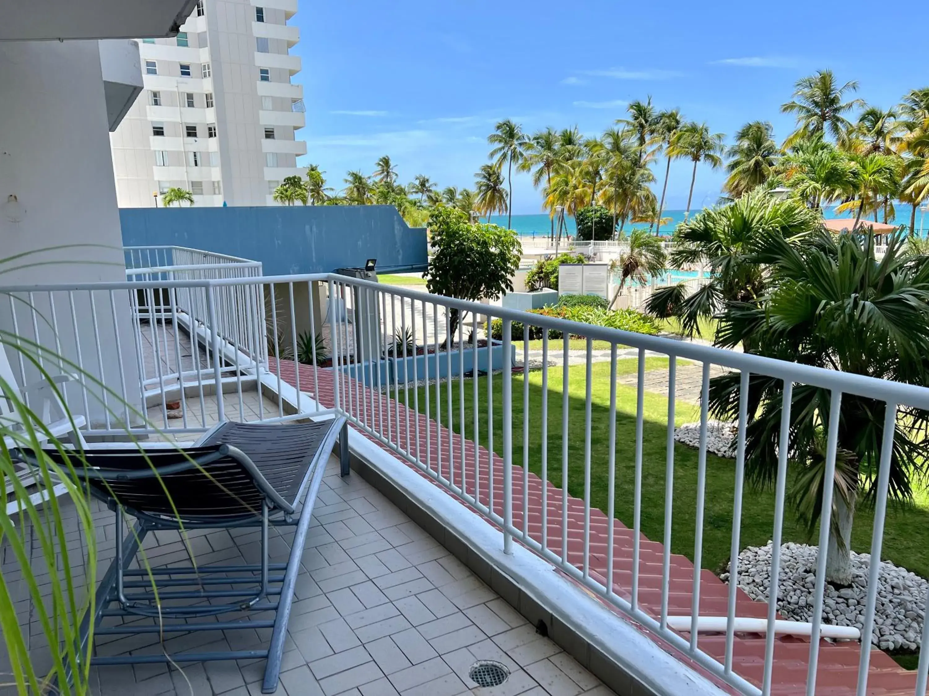 Beachfront Tropical Tantra Apartment Beachfront Tropical Tantra Apartment