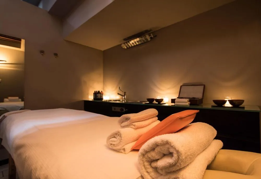 Massage, Bed in Hotel Michelangelo & Day SPA