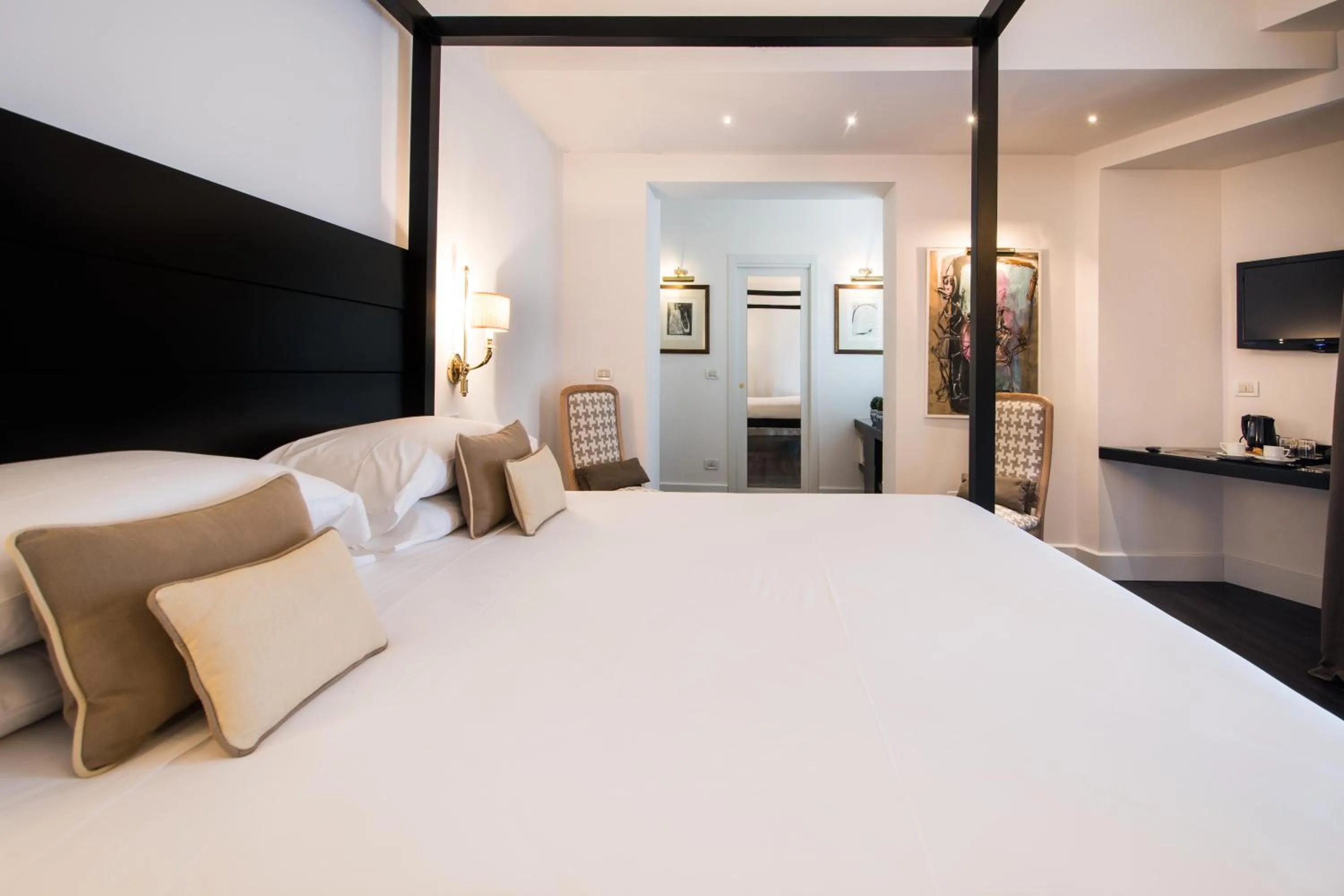 Bed in Hotel Michelangelo & Day SPA