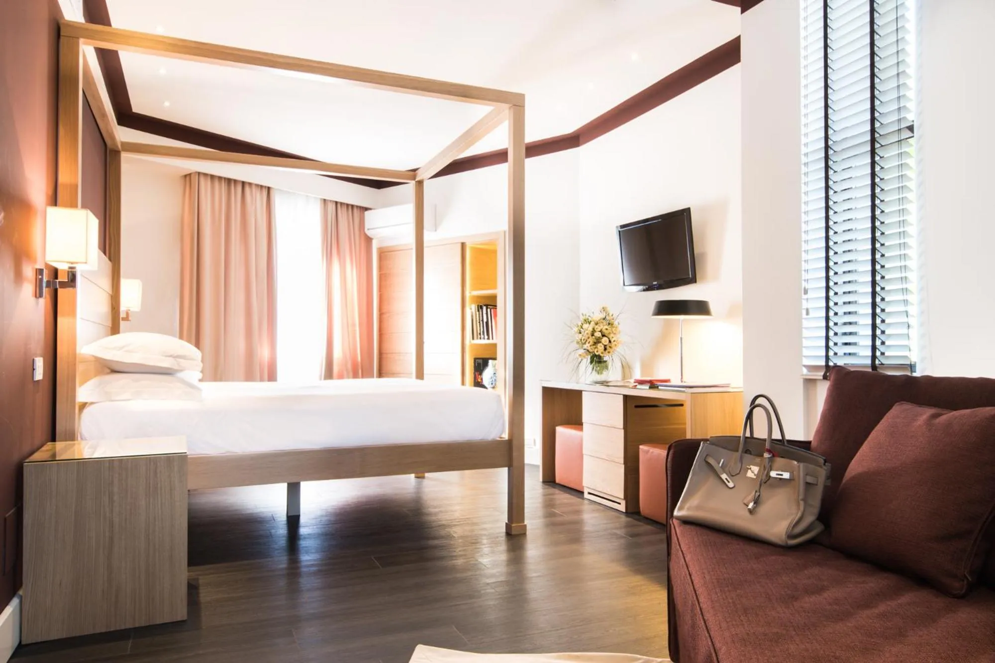 Bed in Hotel Michelangelo & Day SPA