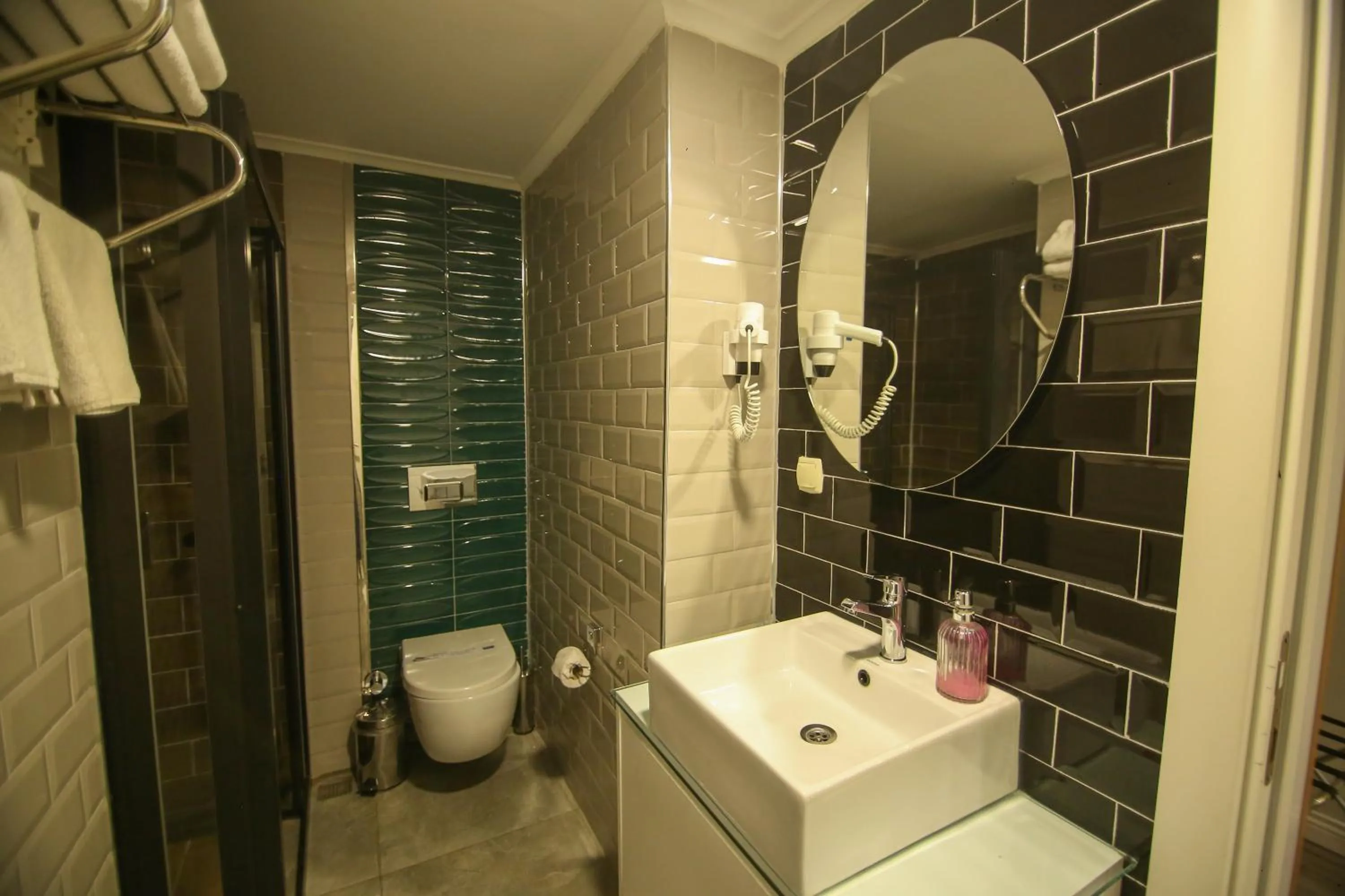 Bathroom in ÇEVİK PALACE HOTEL