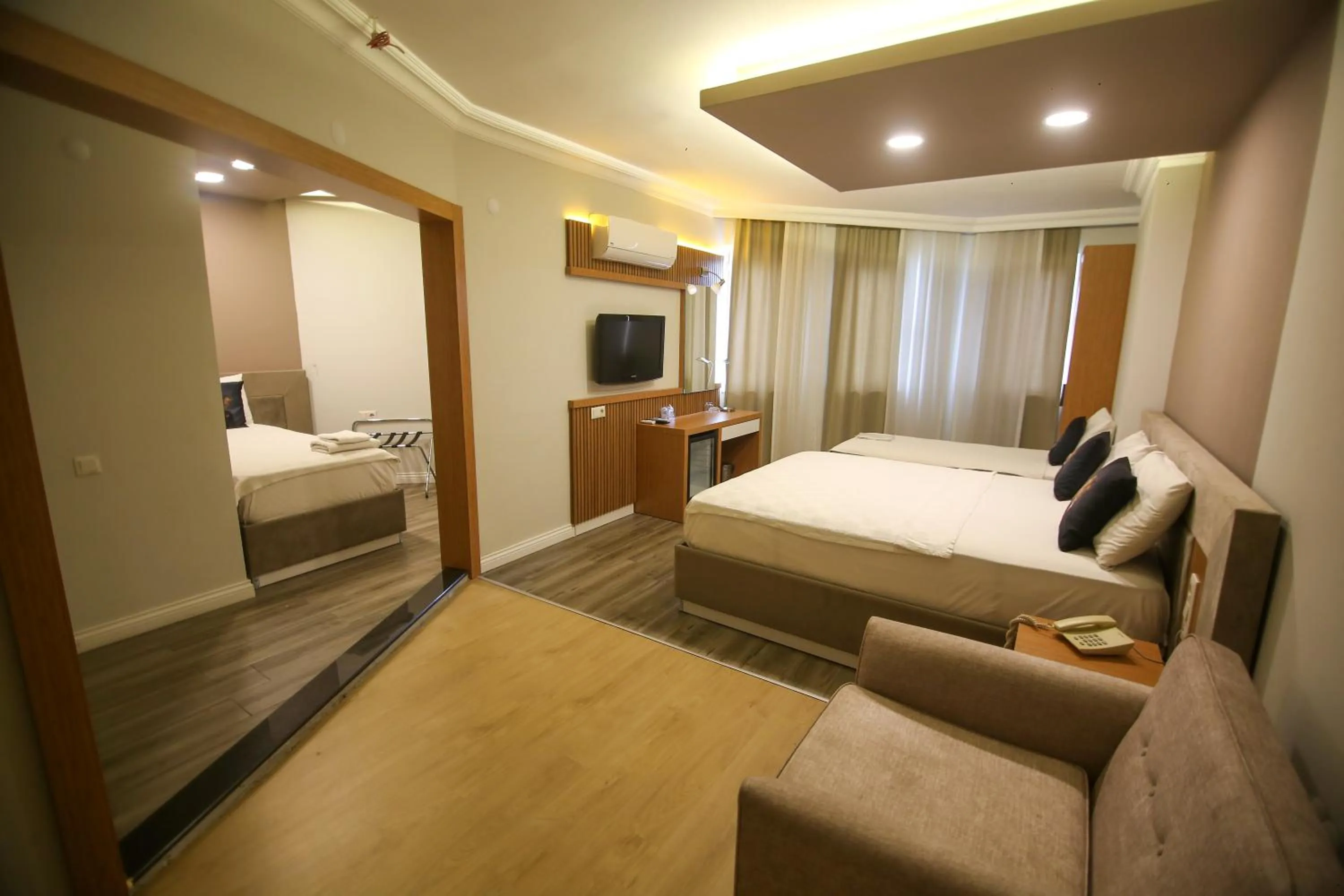 Photo of the whole room, Bed in ÇEVİK PALACE HOTEL