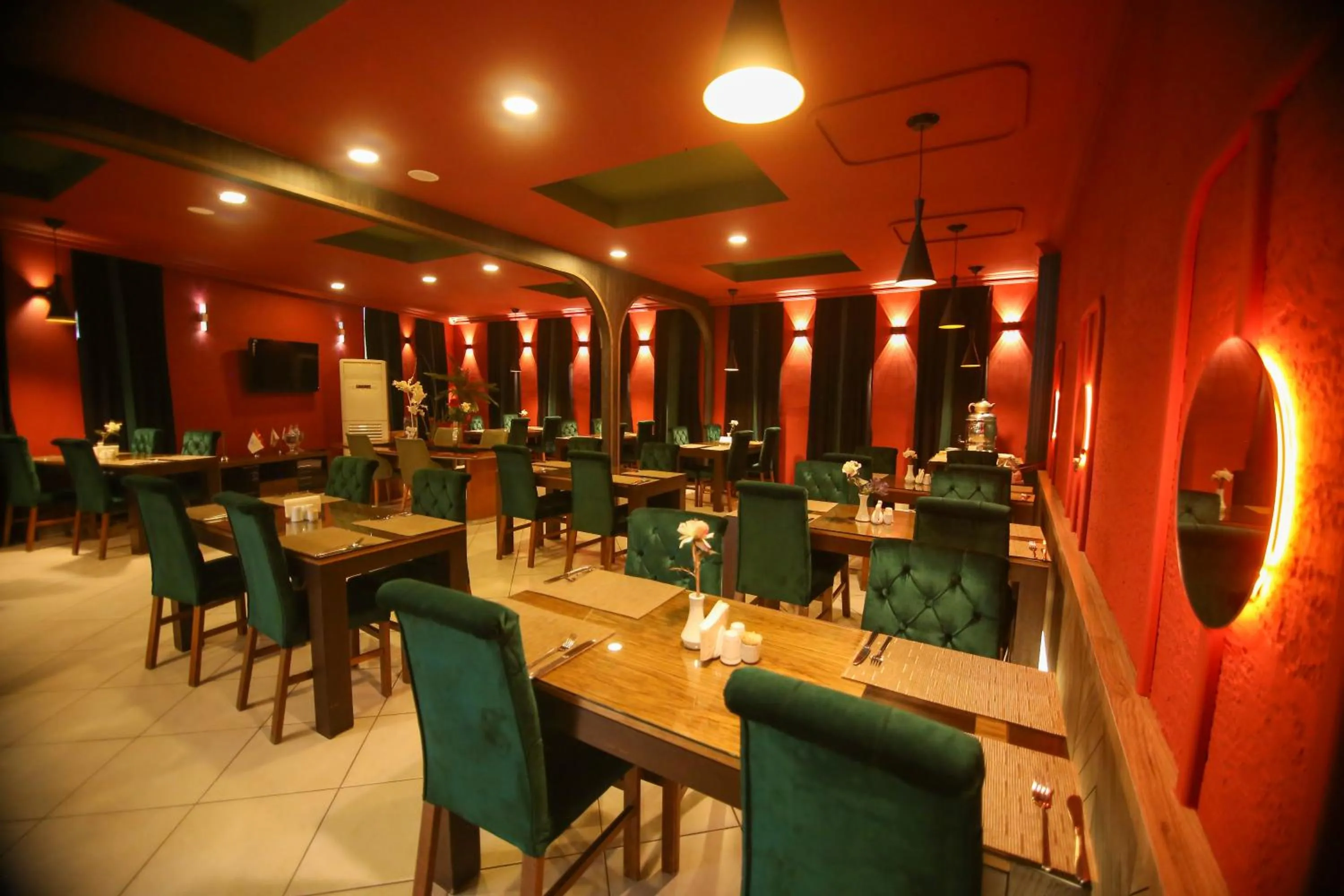 Restaurant/places to eat in ÇEVİK PALACE HOTEL