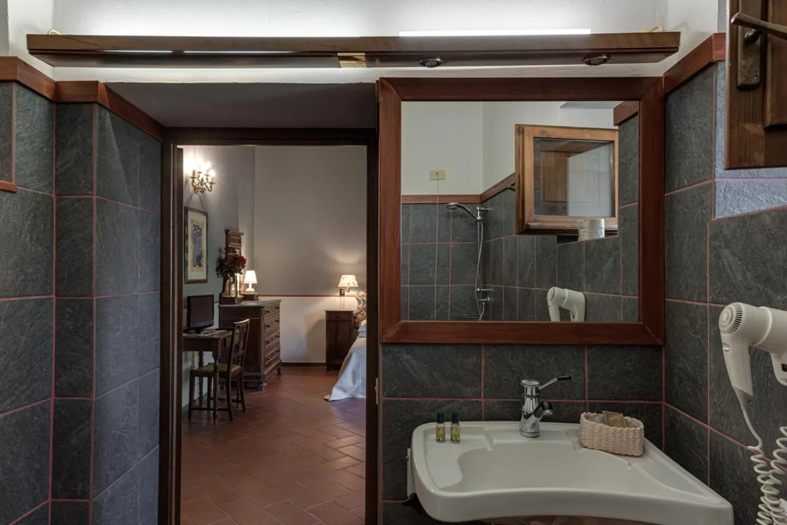 Shower in Tenuta Il Corno Agriturismo