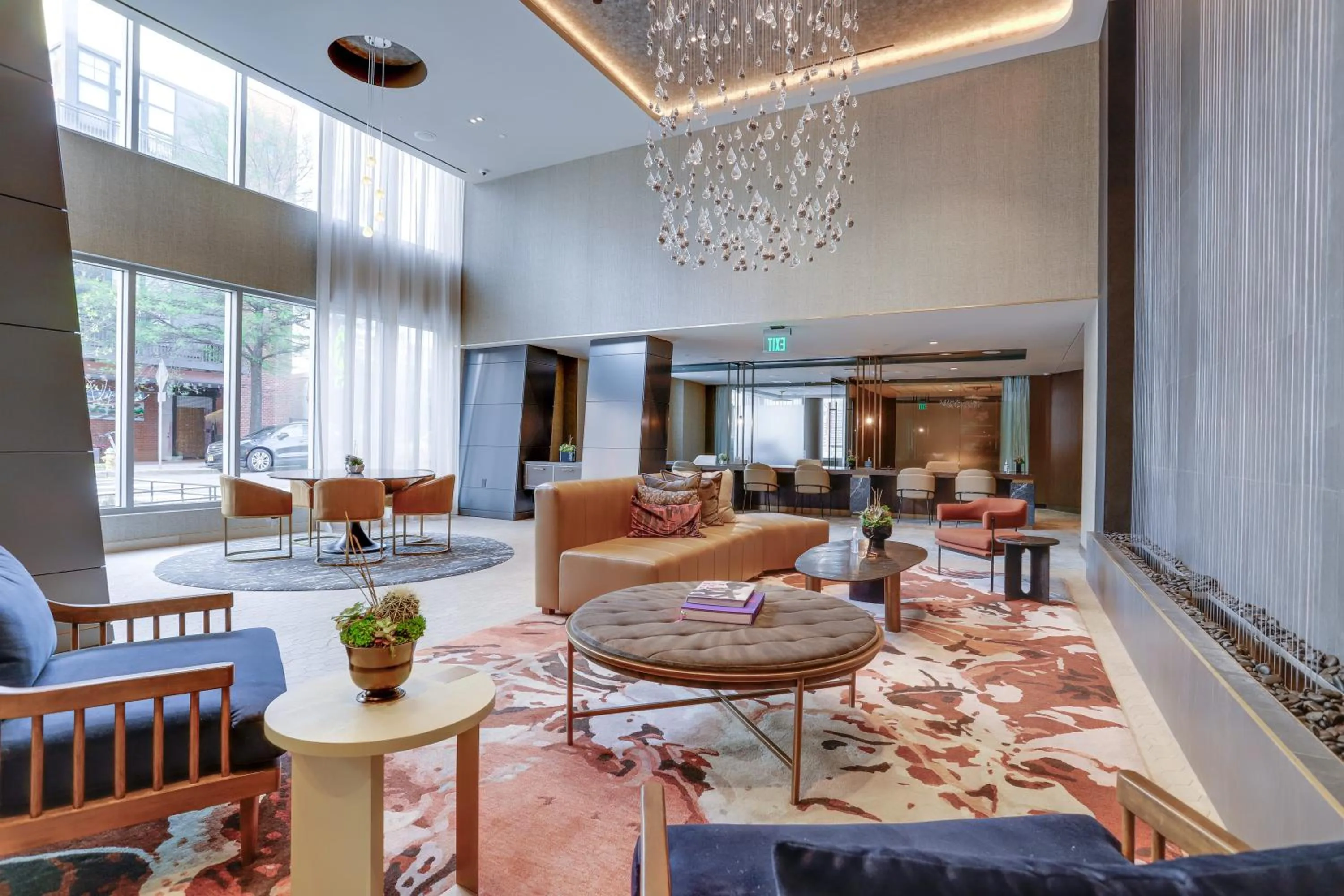 Lobby or reception in Stylish Condo at Clarendon with Rooftop Views