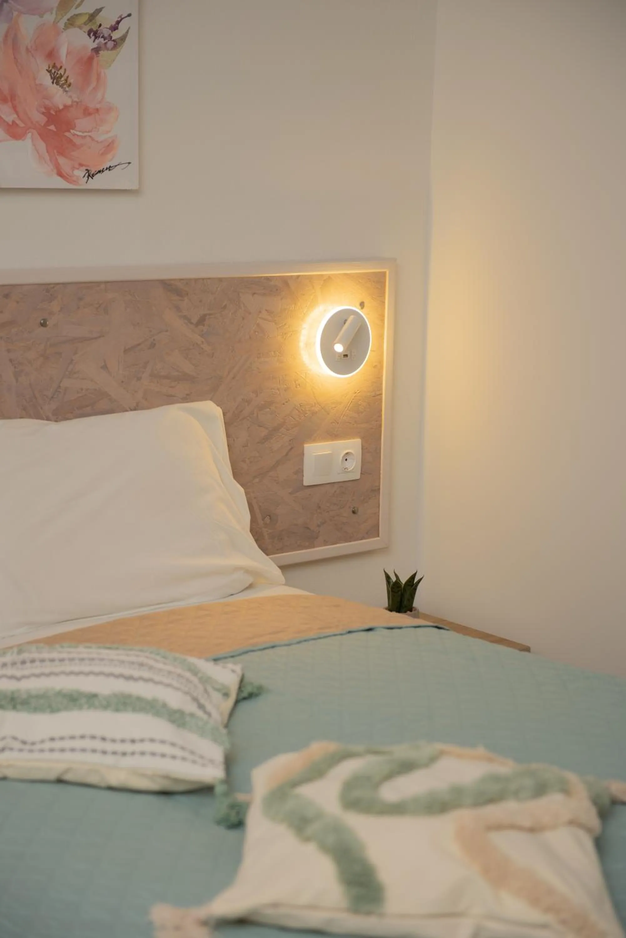 Bedroom, Bed in Tsaner Apartment and Rooms