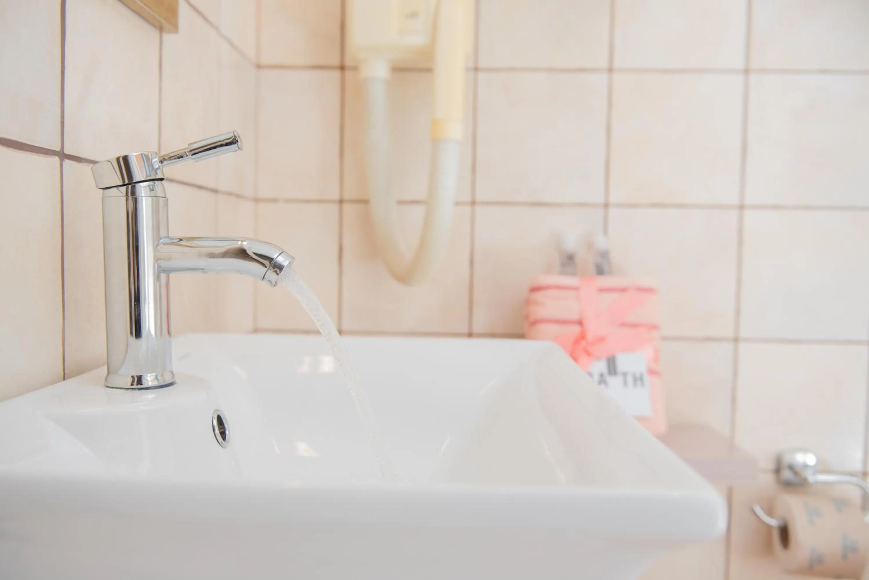 Bathroom in Tsaner Apartment and Rooms