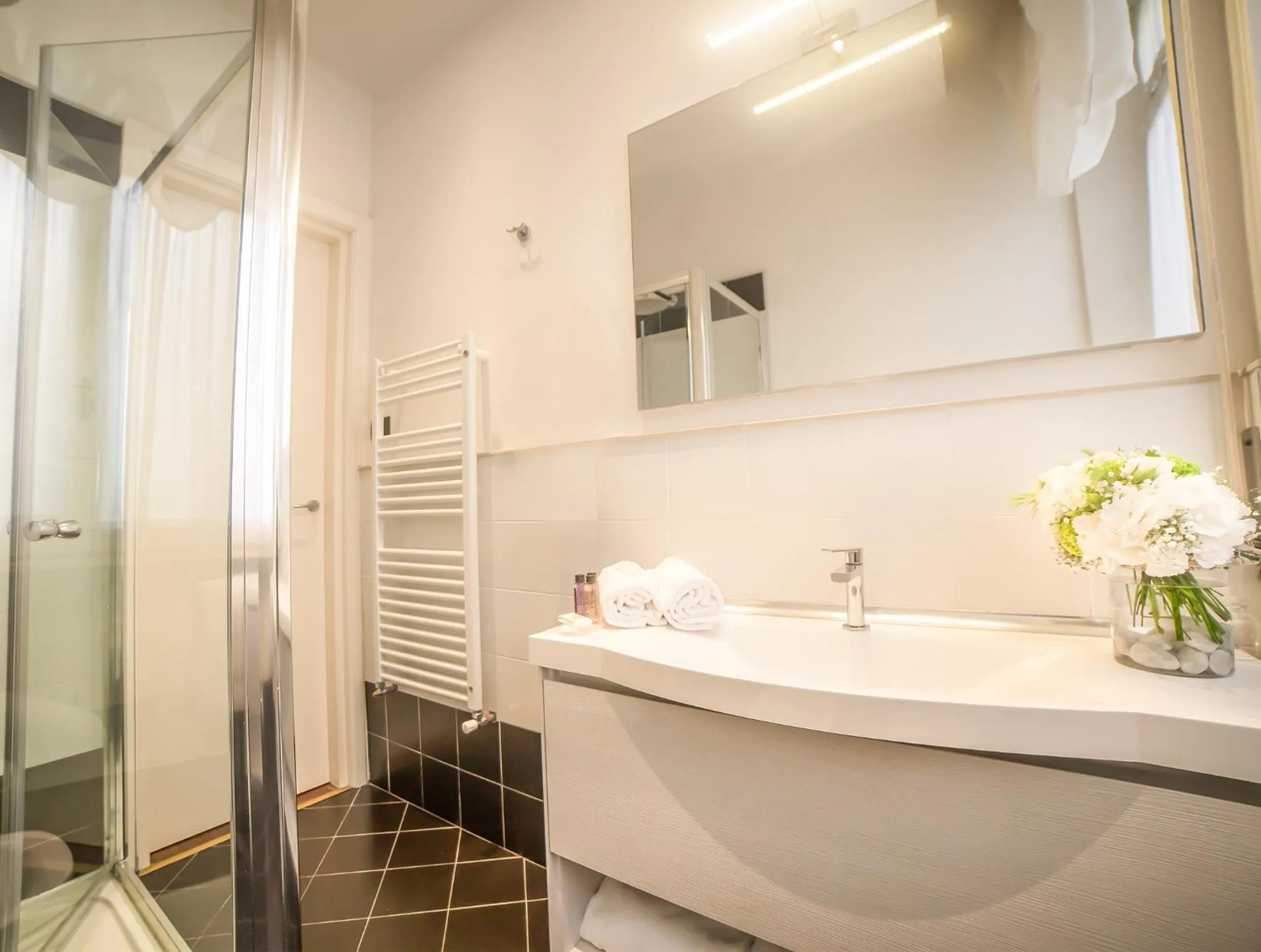 Bathroom in Hotel Tigullio Et De Milan