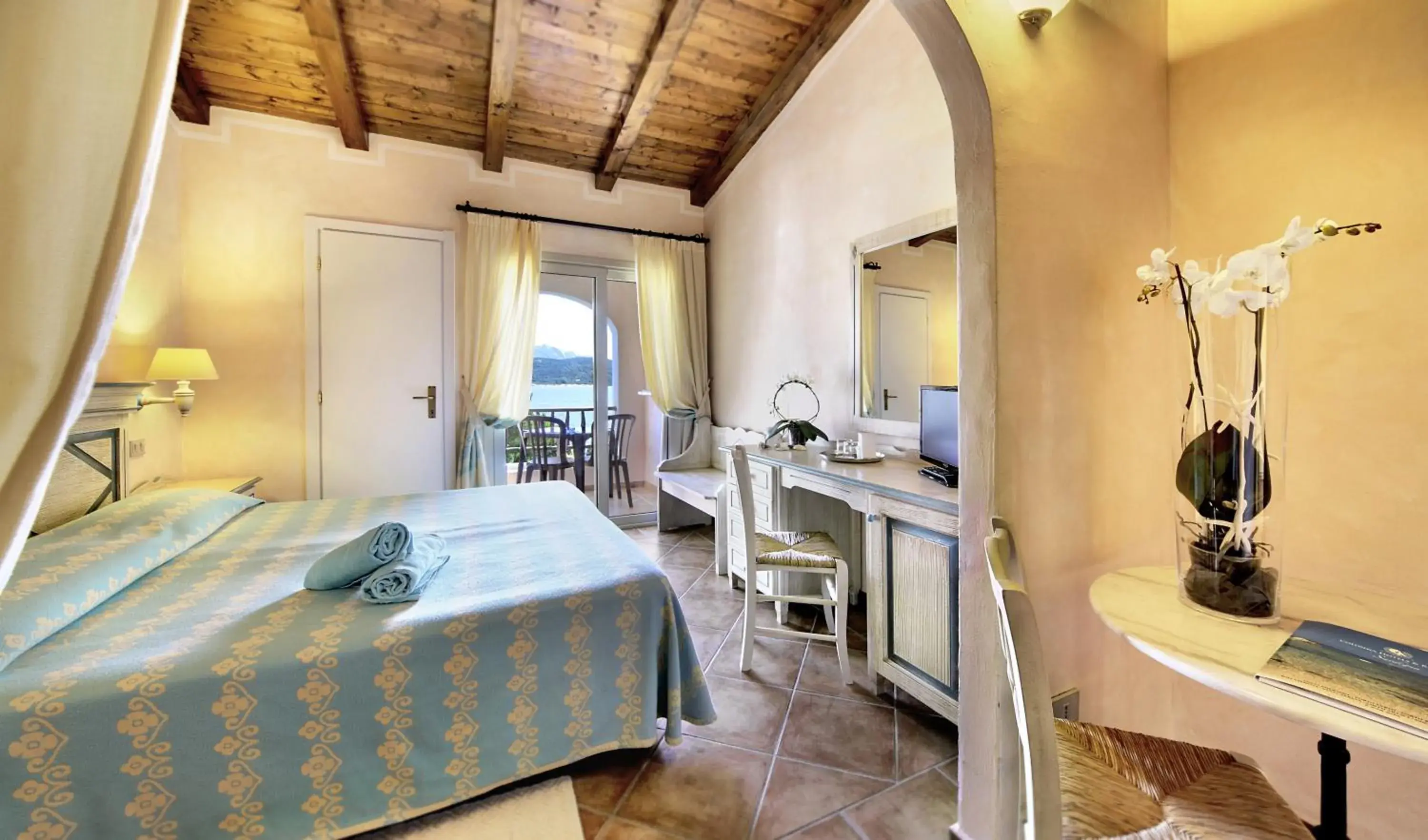 Superior Double or Twin Room in Colonna Hotel Du Golf Superior Double or Twin Room in Colonna Hotel Du Golf