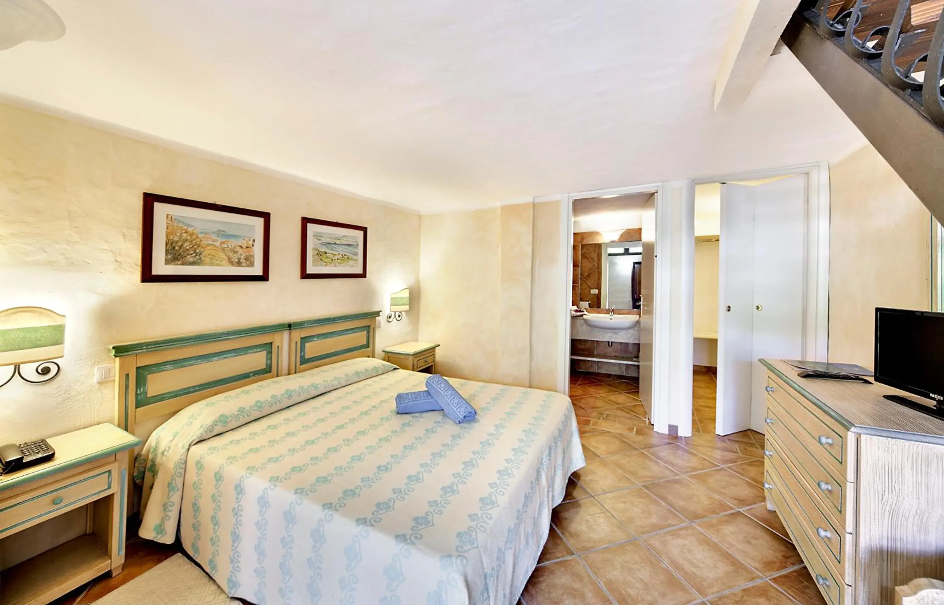 Classic Double or Twin Room in Colonna Hotel Du Golf Classic Double or Twin Room in Colonna Hotel Du Golf