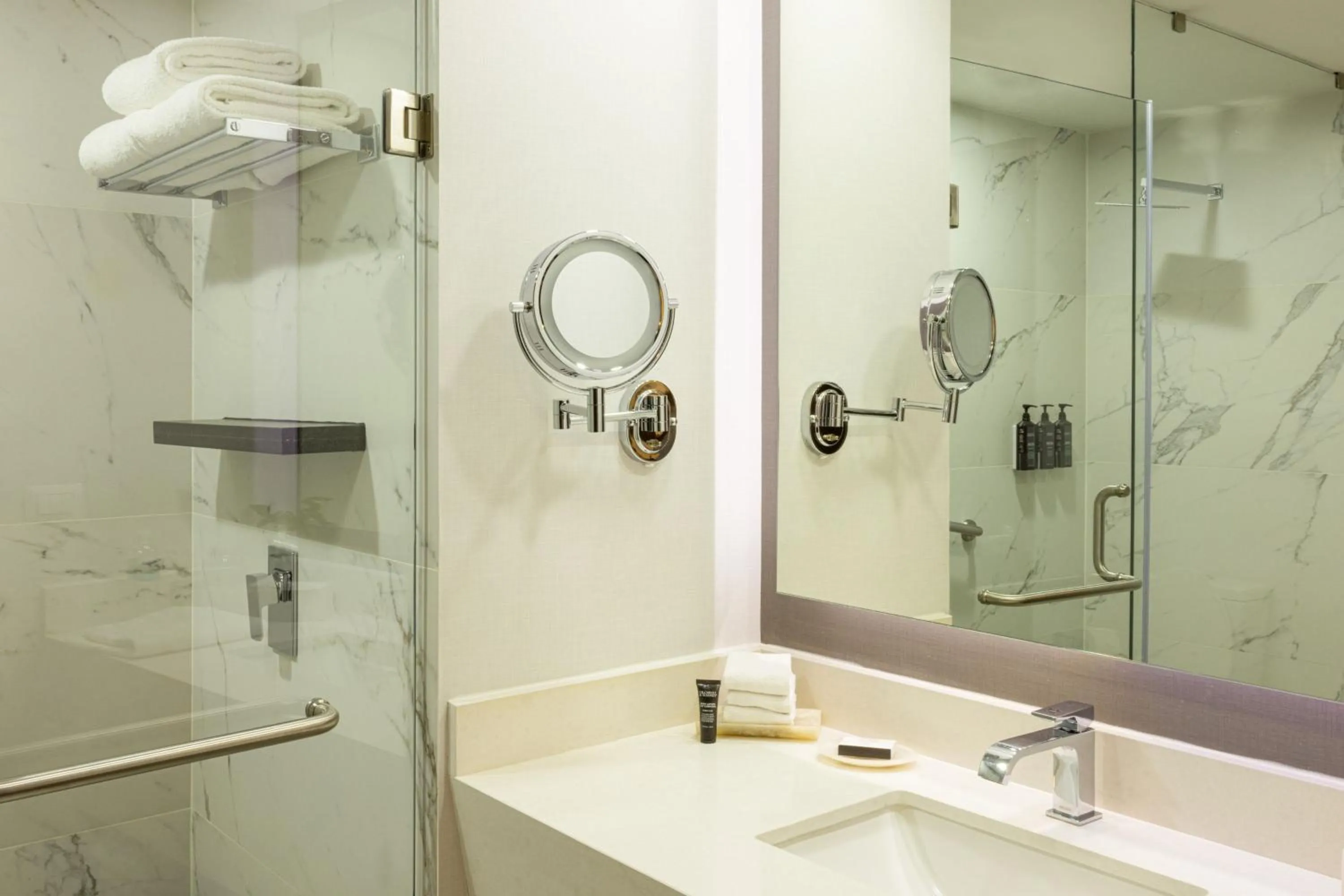 Bathroom in Sheraton Guadalajara Expo