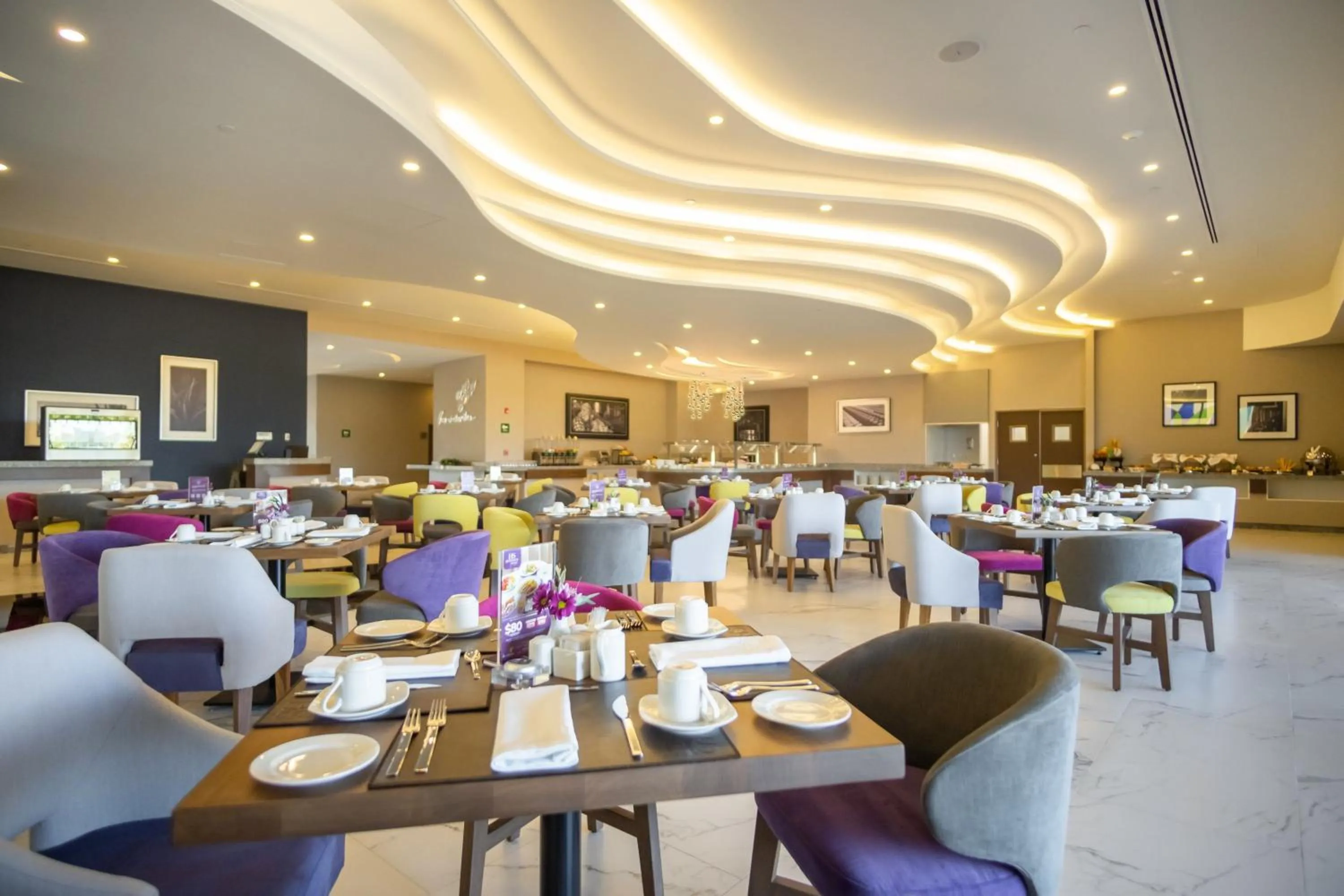 Restaurant/places to eat in Sheraton Guadalajara Expo