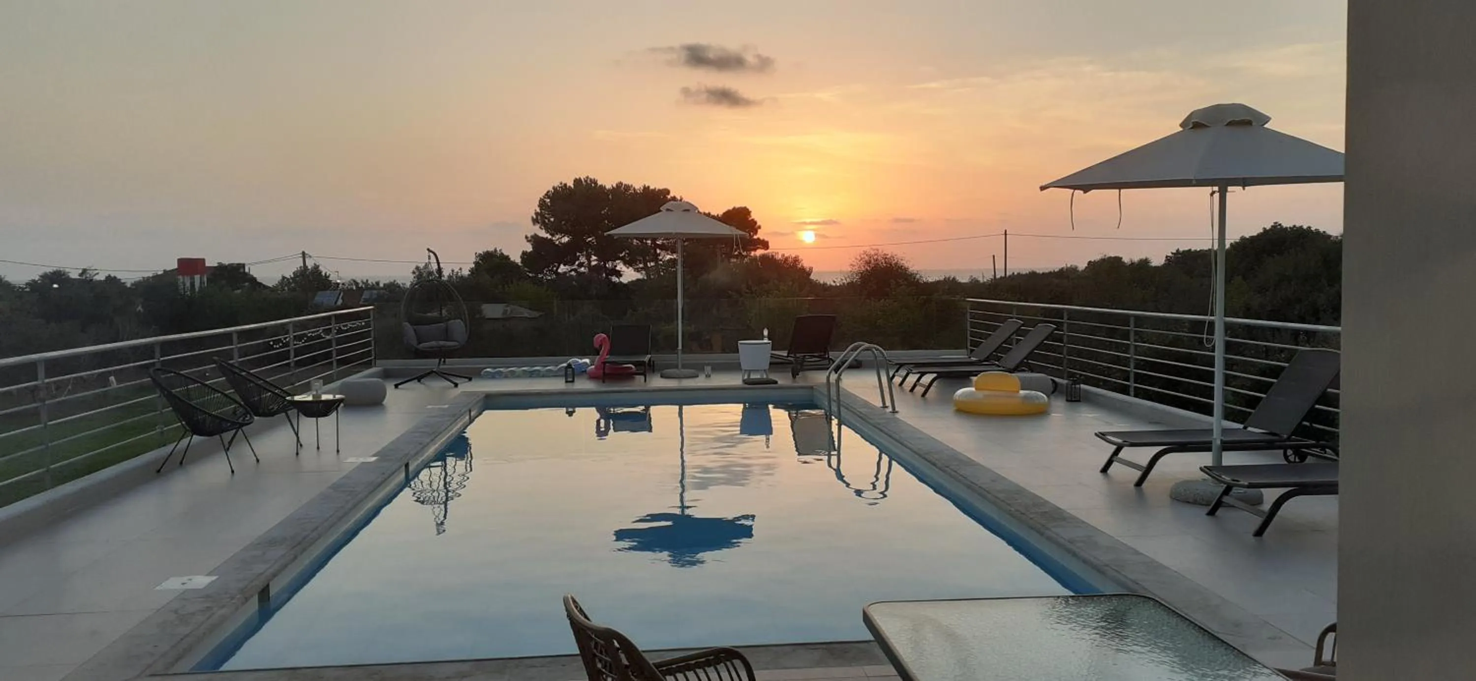 Natural landscape in IO Luxury Pool & Hot Tub Suites