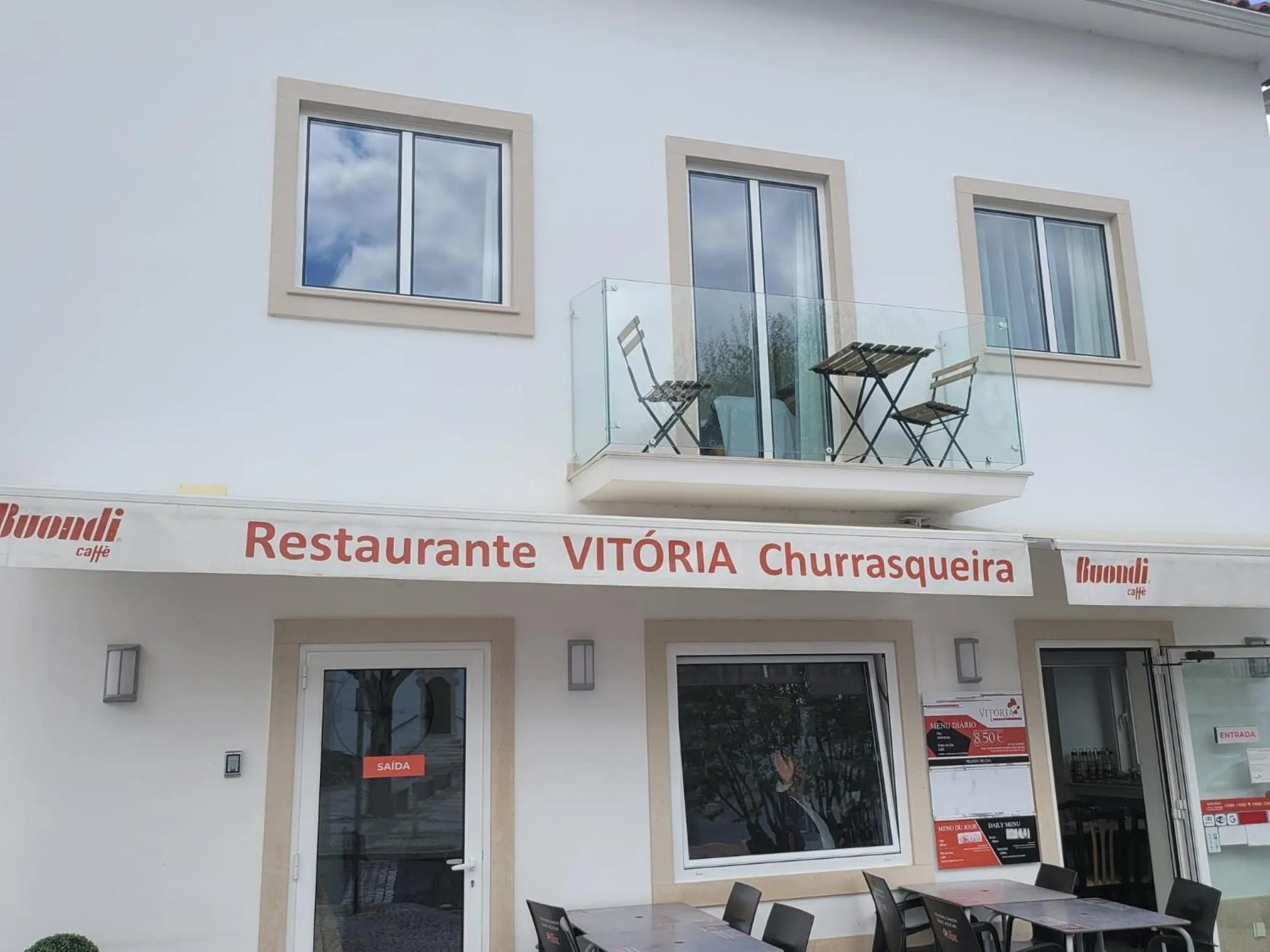 Property building in Alojamento Local Vitoria