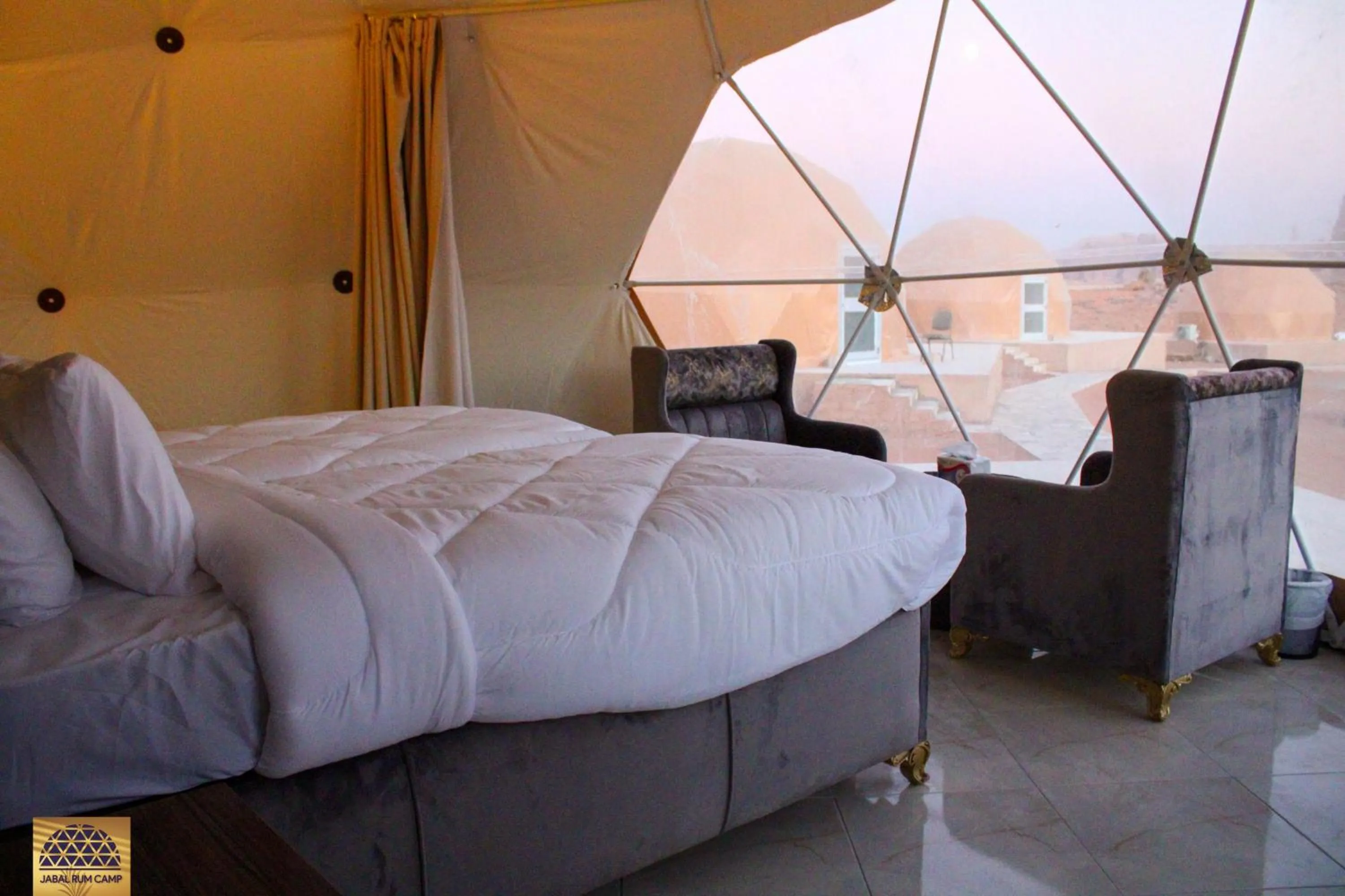 Deluxe Double or Twin Room with Mountain View in Jabal Rum Camp