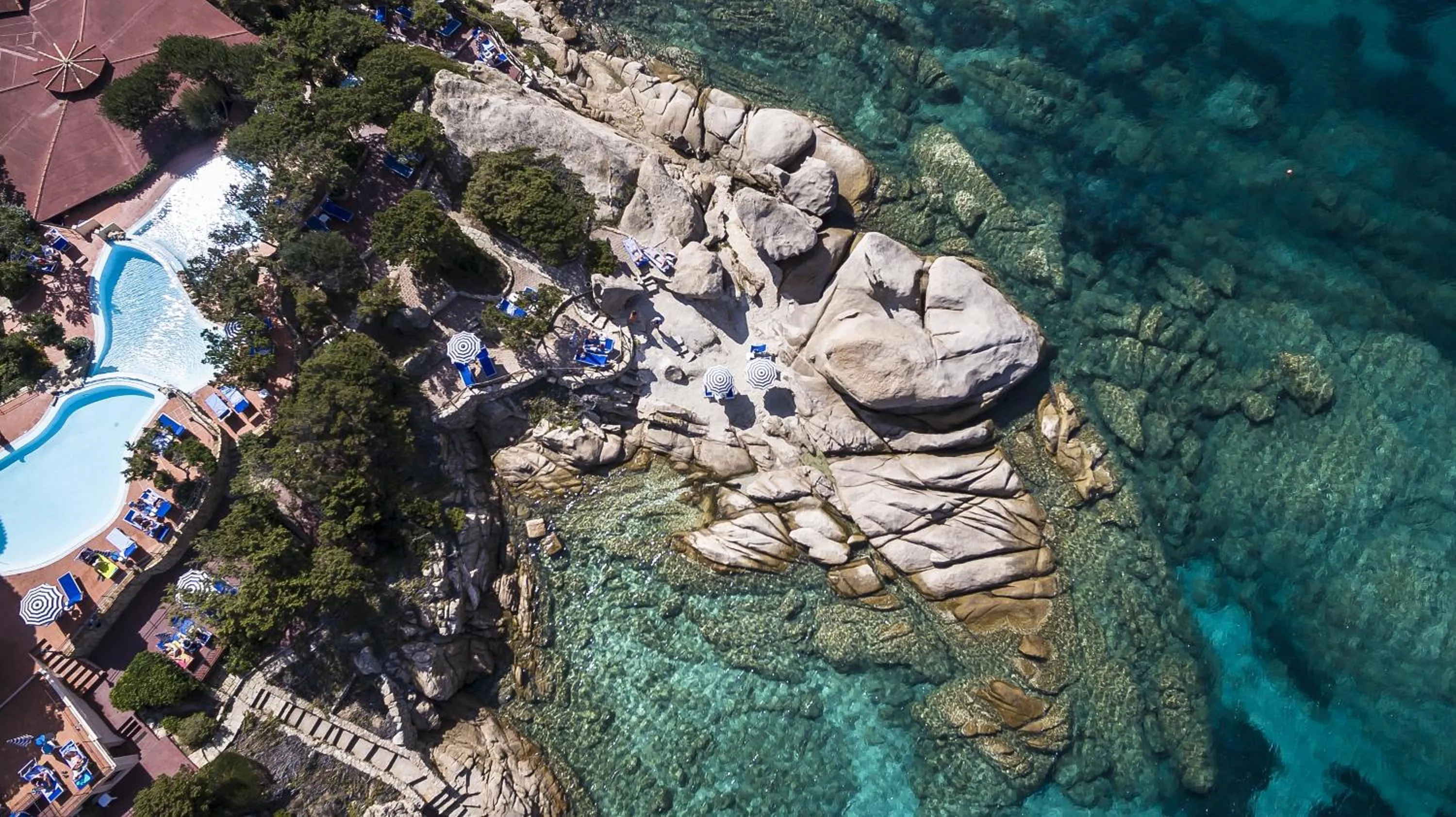 Natural landscape in Grand Hotel Smeraldo Beach