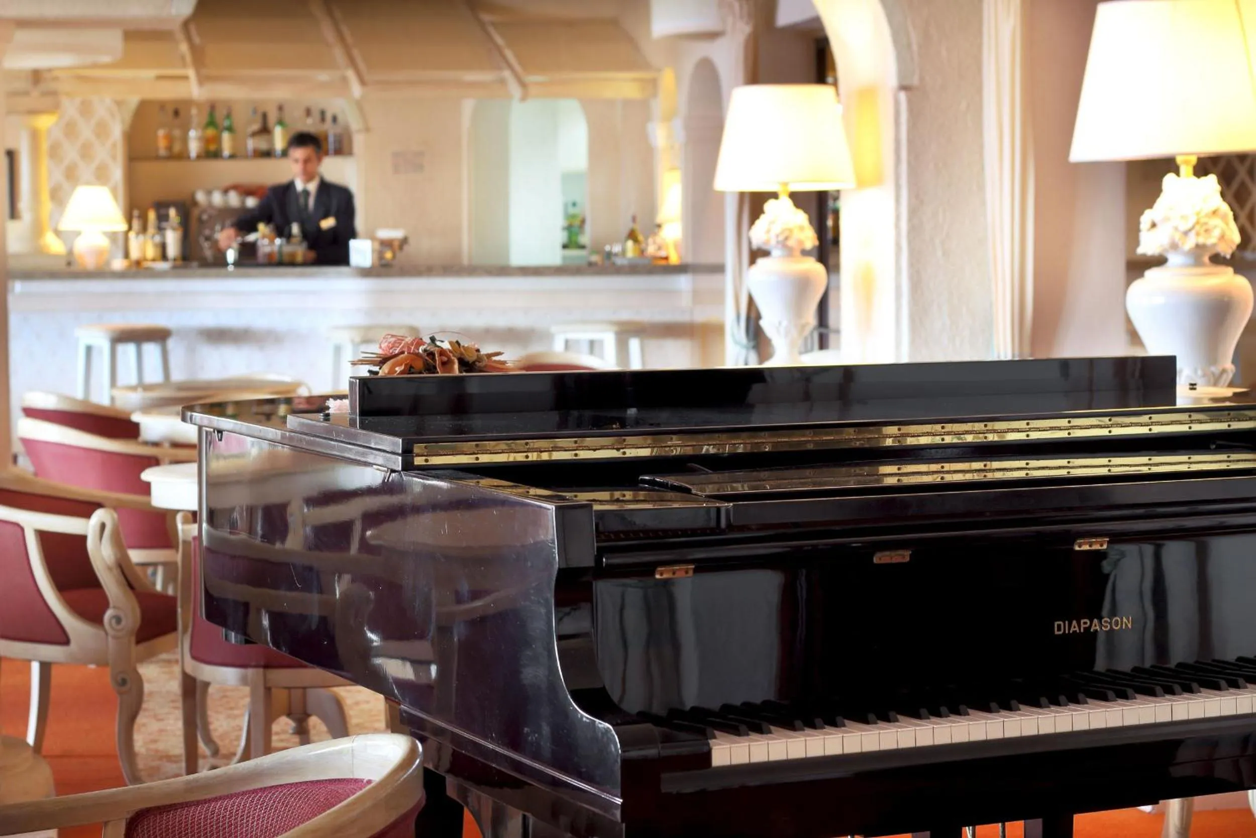 Lounge or bar in Grand Hotel Smeraldo Beach