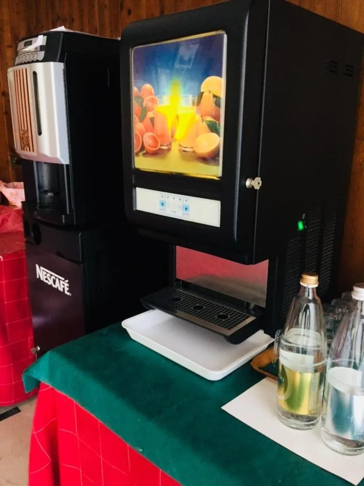 Restaurant/places to eat in Hotel Primavera