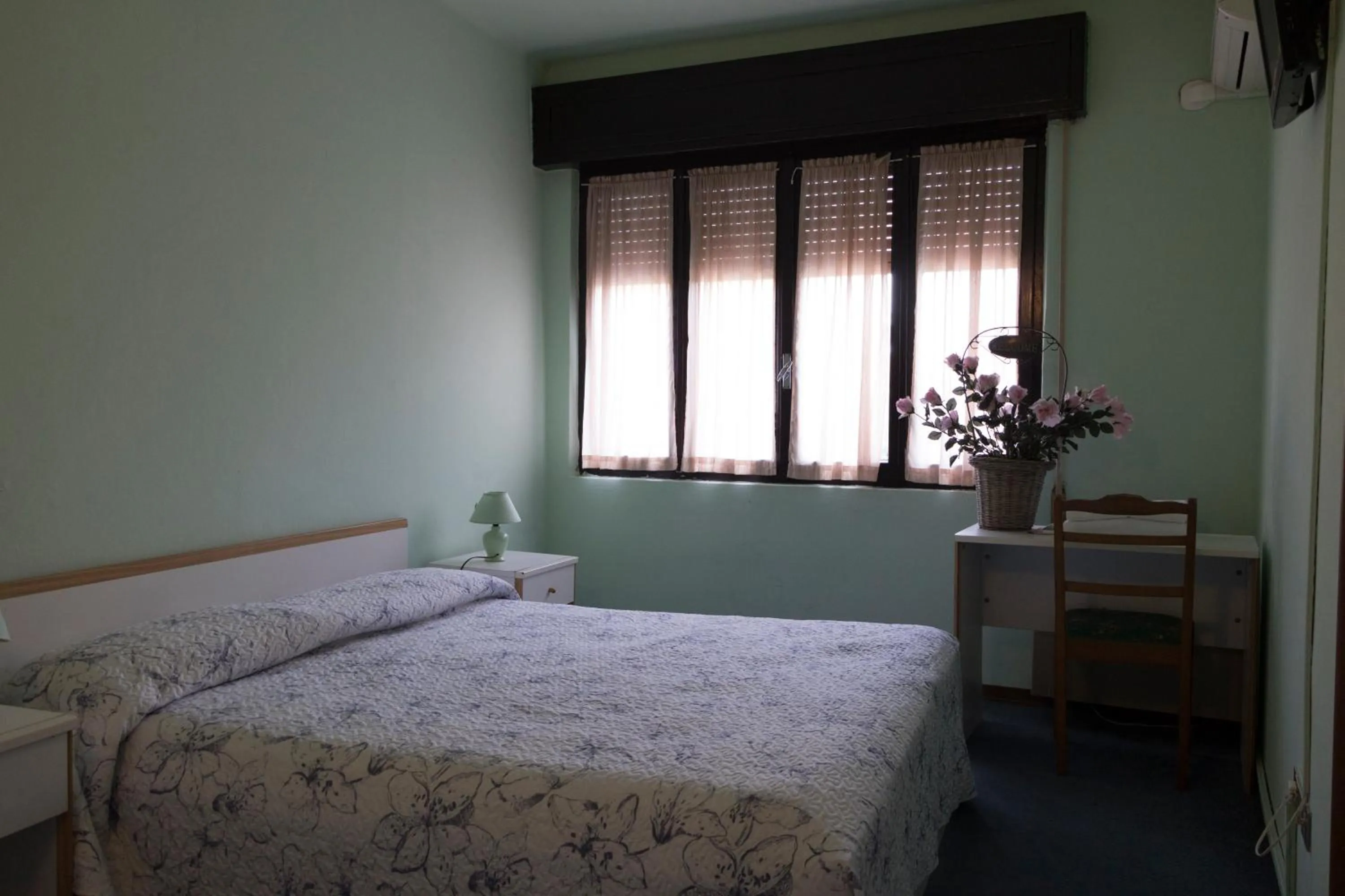 Photo of the whole room in Hotel Primavera