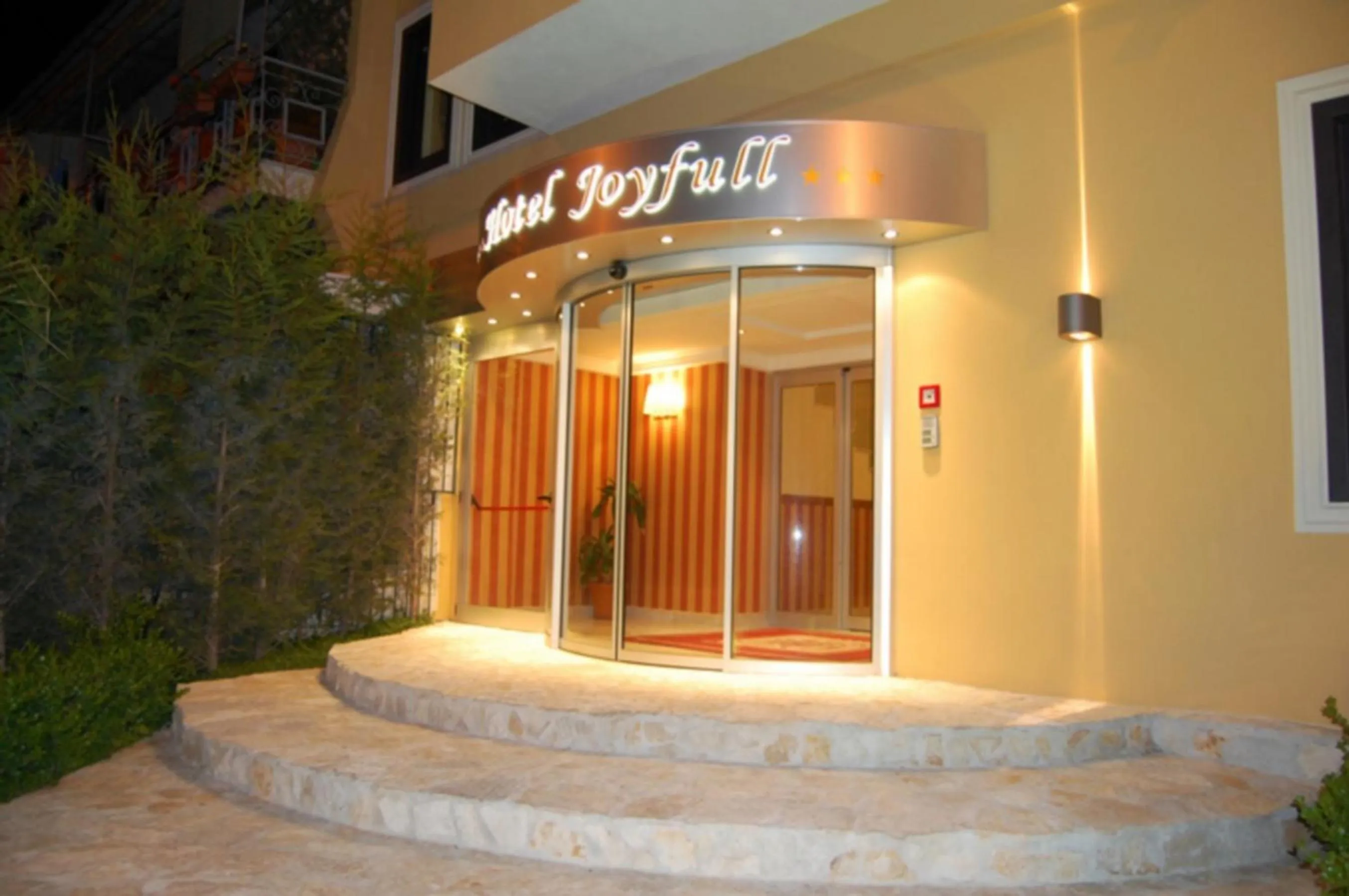 Facade/entrance in Hotel Joyfull