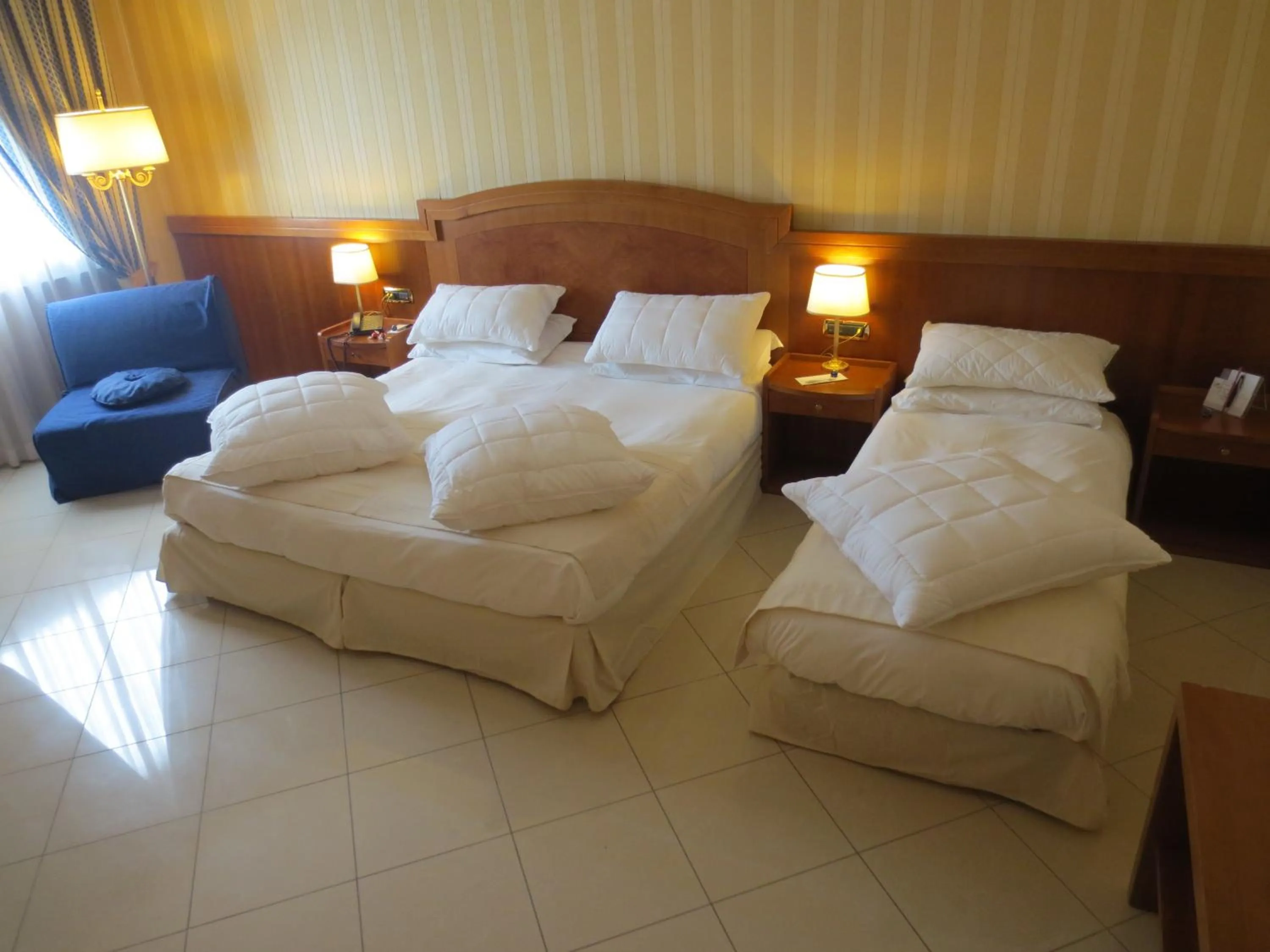 Photo of the whole room, Bed in Hotel Joyfull