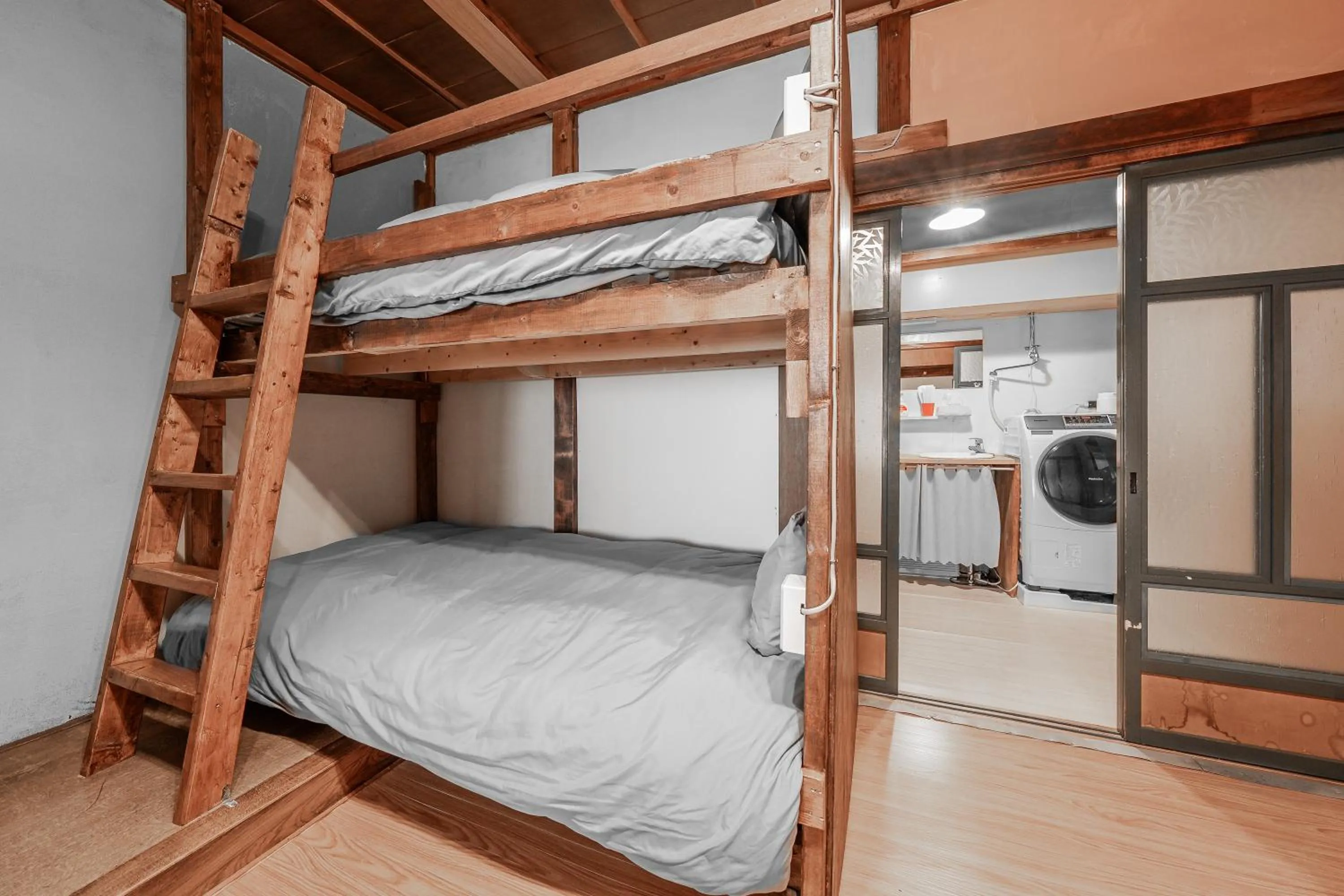 Bedroom, Bed in TARUNE