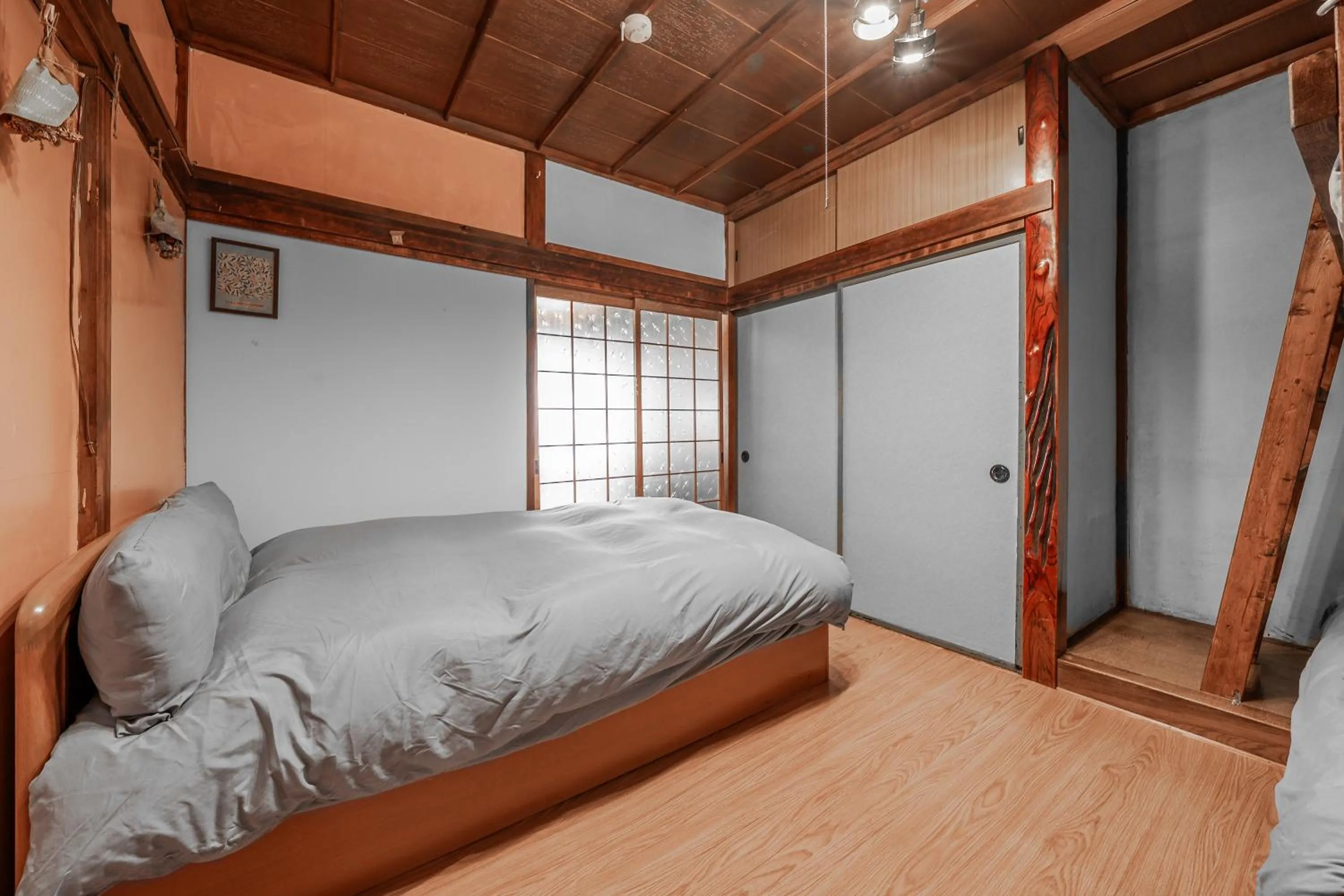 Bedroom, Bed in TARUNE